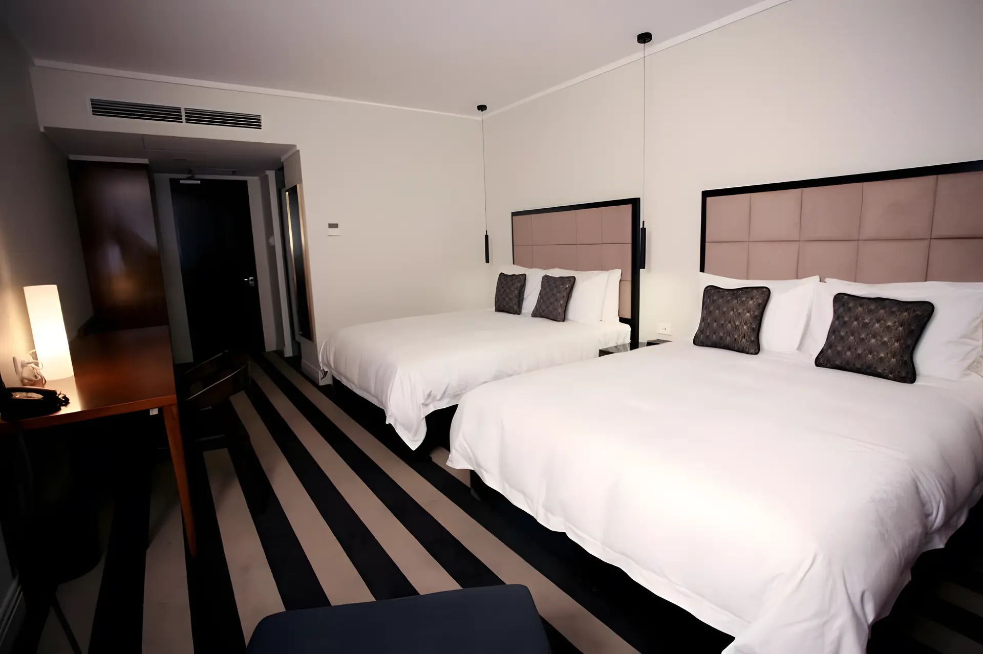 Ellen Hotel