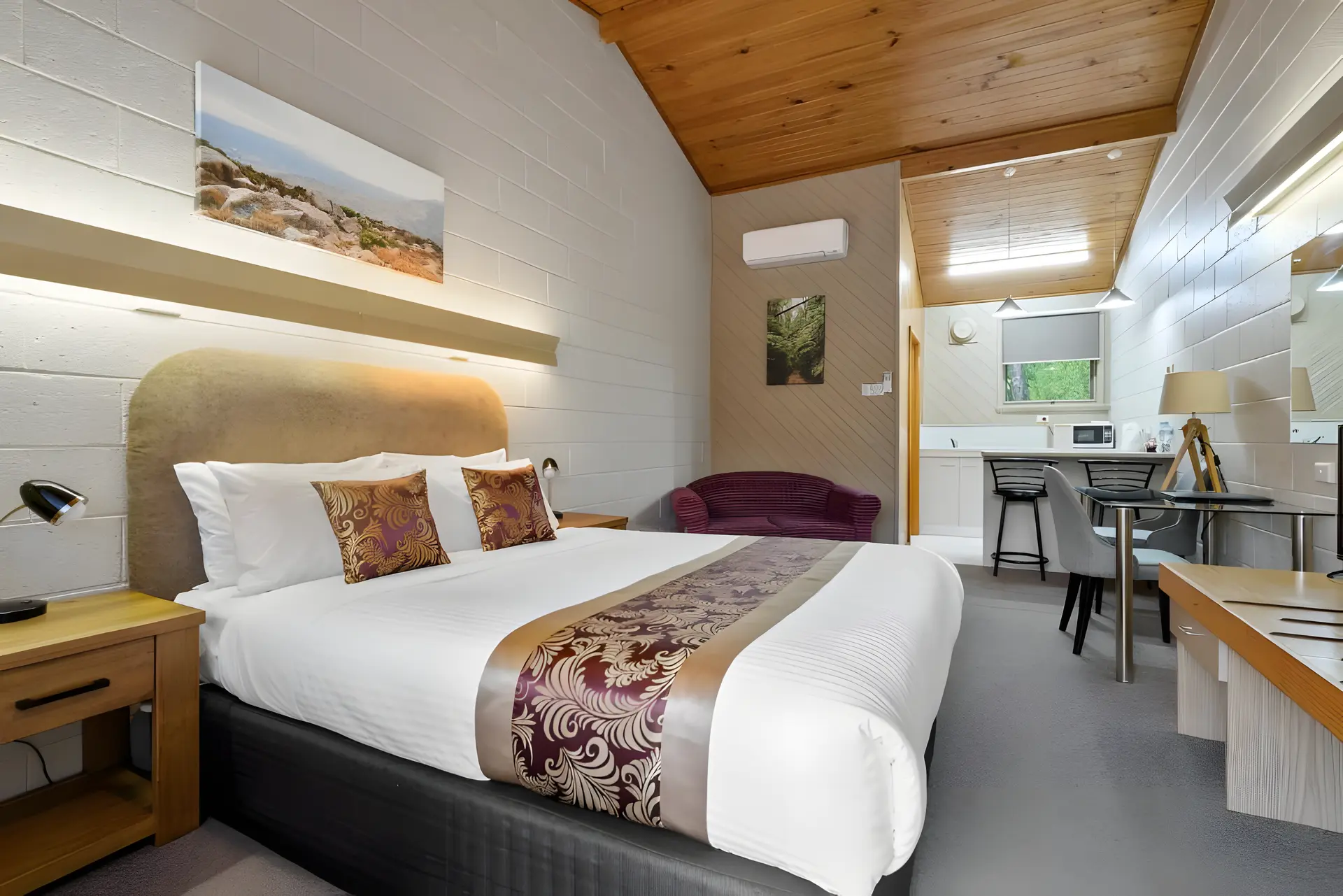 Superior Queen Room