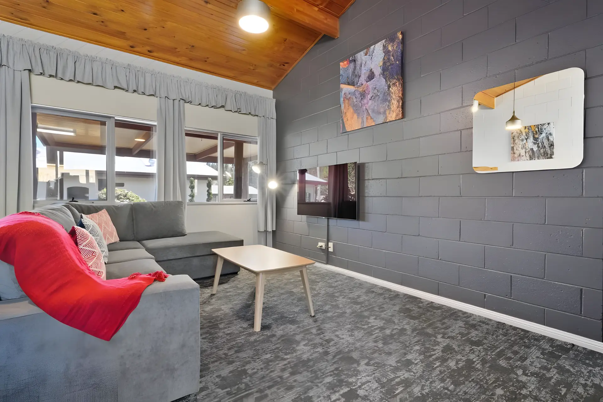 Deluxe Apartment