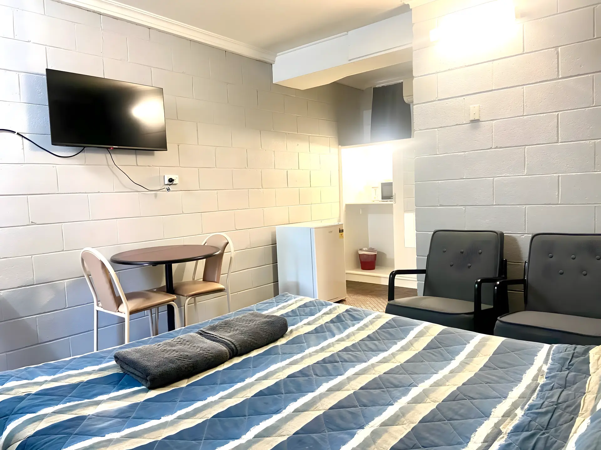 Budget Room