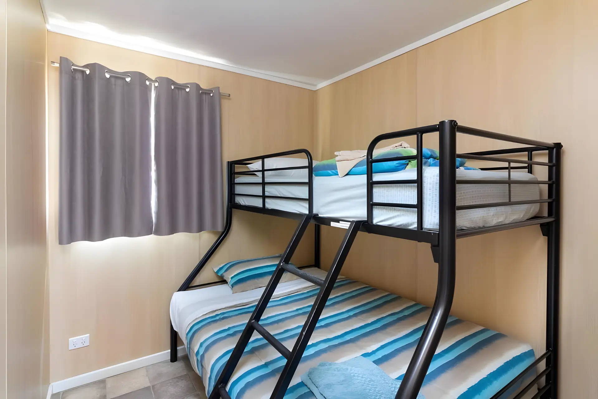 Cabin 6,7&8 - Sleeps 4