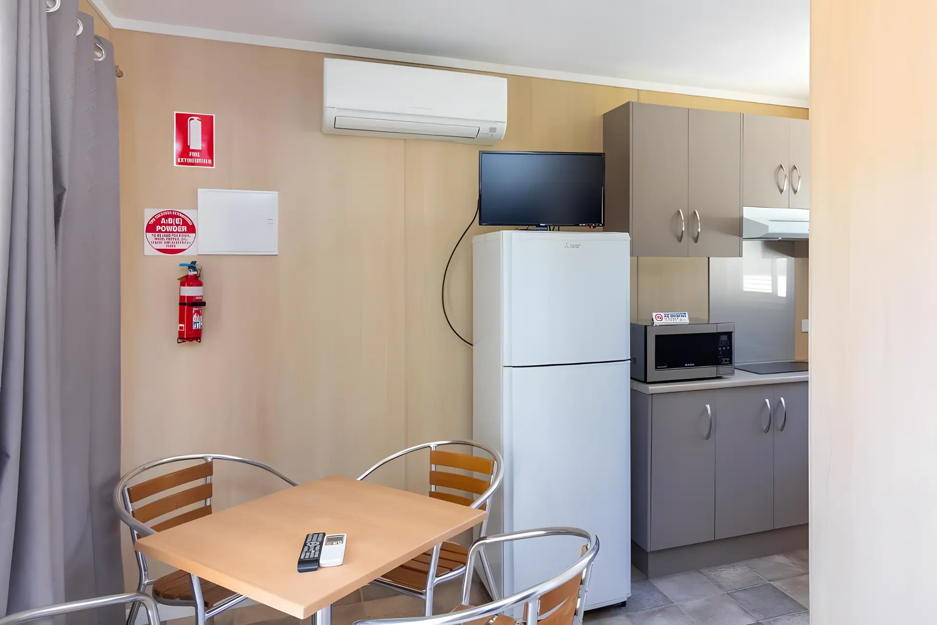 Cabin 6,7&8 - Sleeps 4