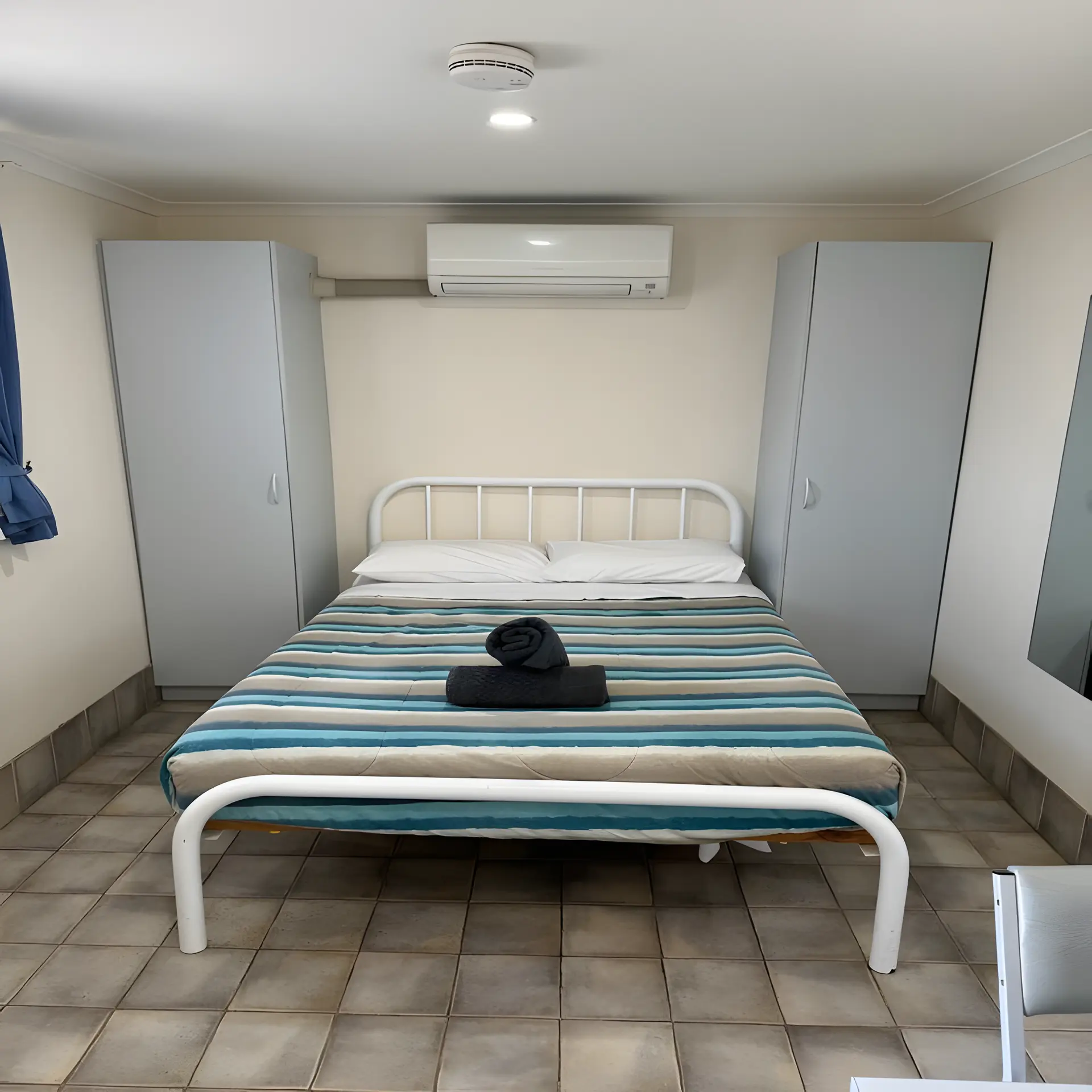 Cabin 9 - sleep 2