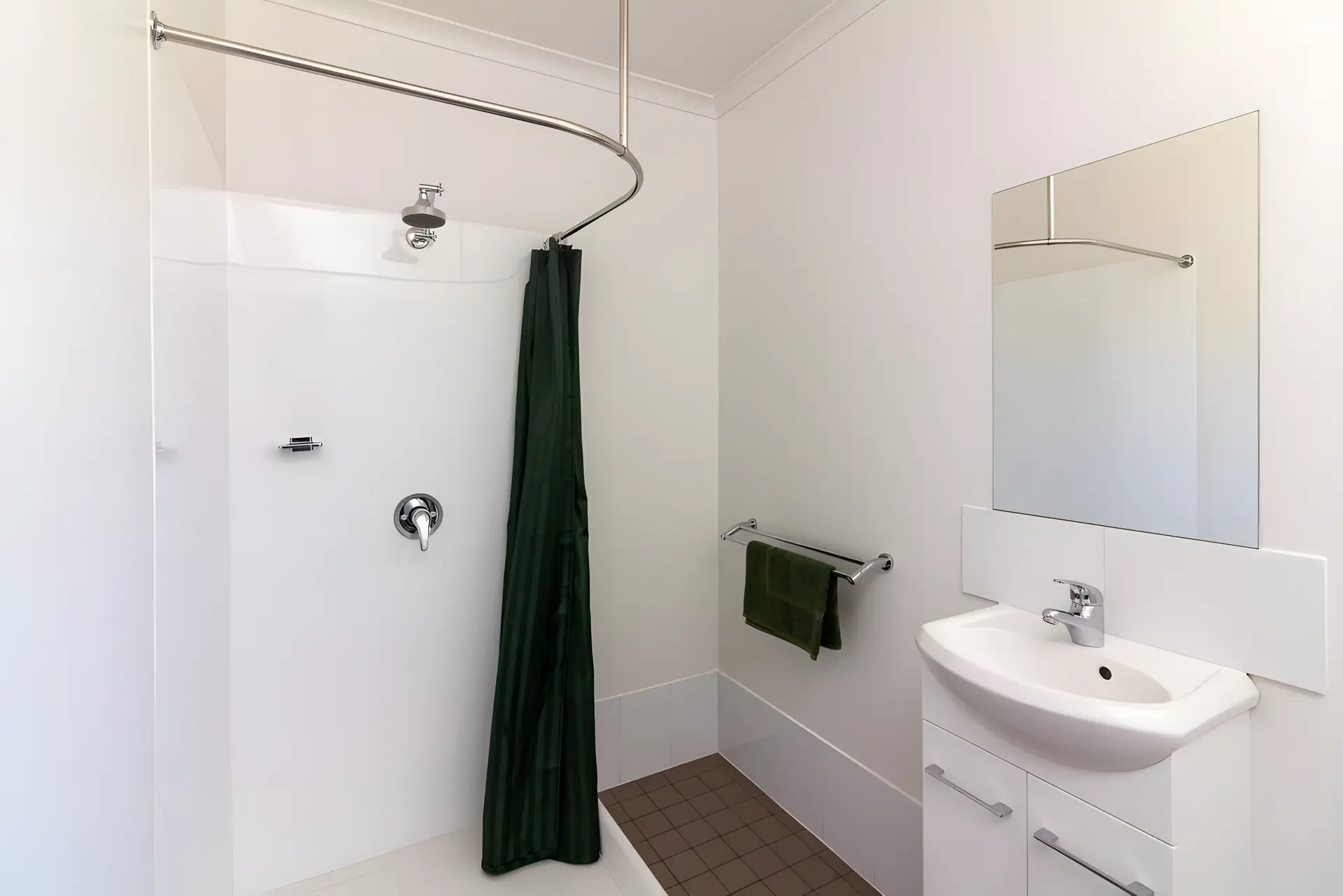Cabin 16&17 - Sleeps 3