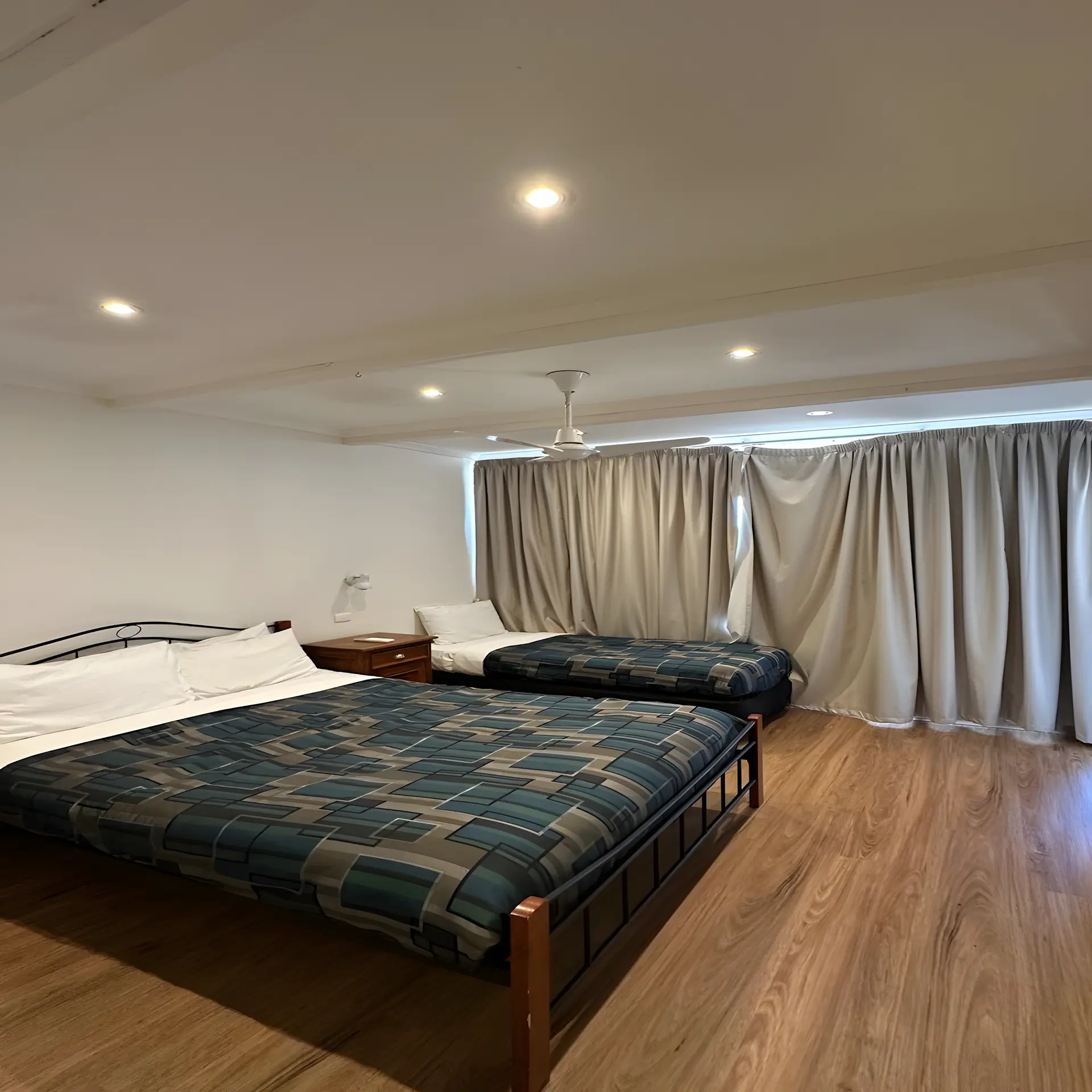 Three Bedroom Apartment (Upstairs)