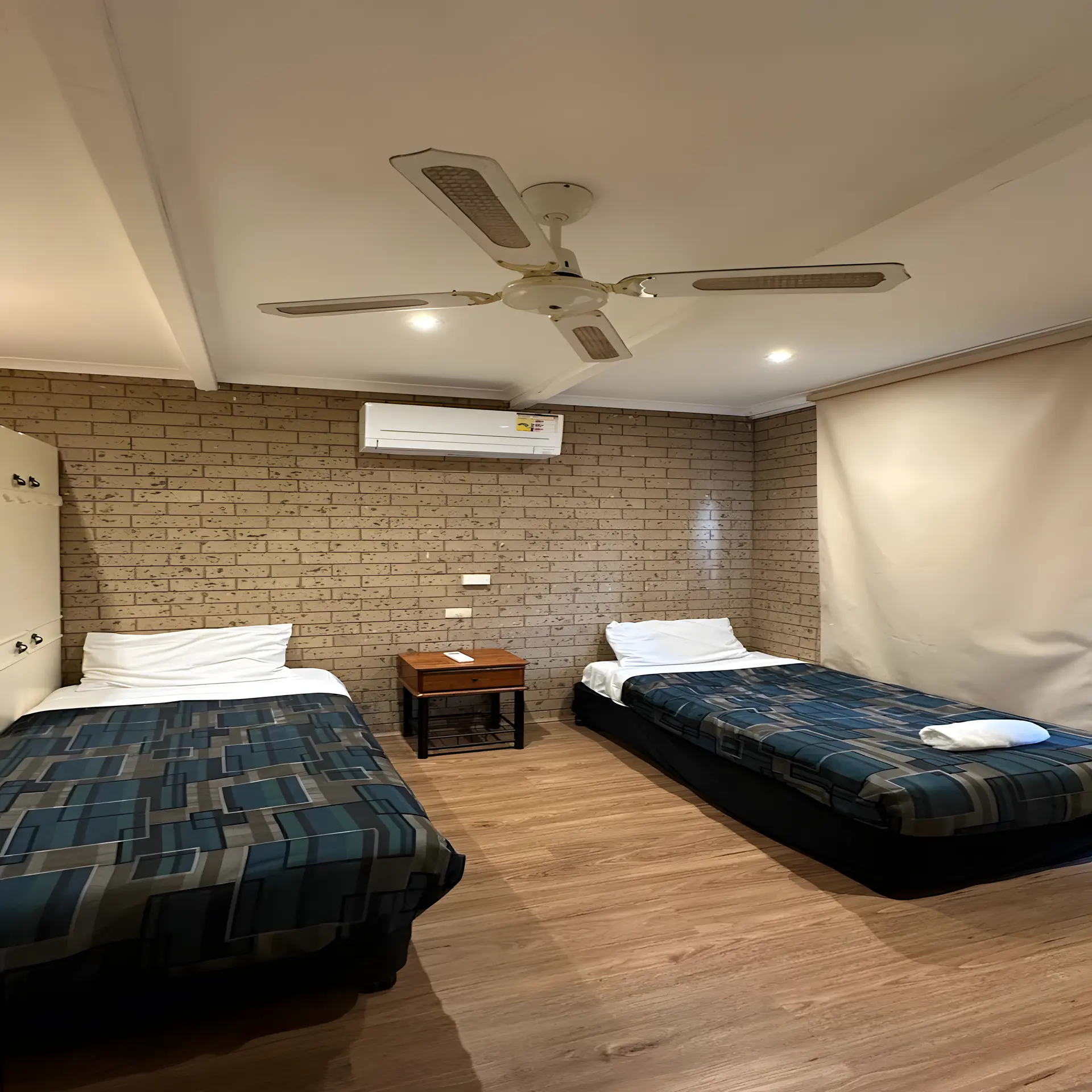 Three Bedroom Apartment (Upstairs)