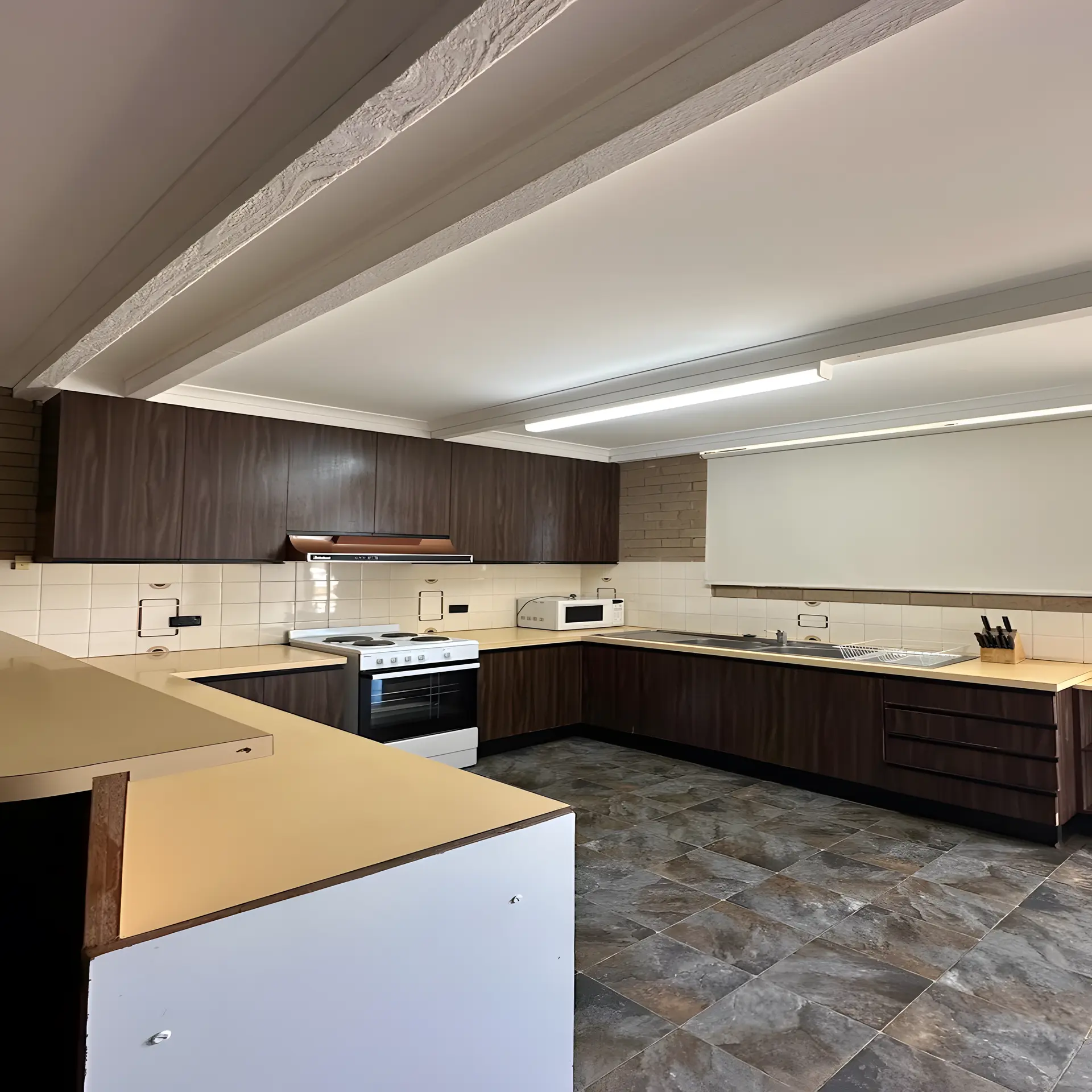 Three Bedroom Apartment (Upstairs)