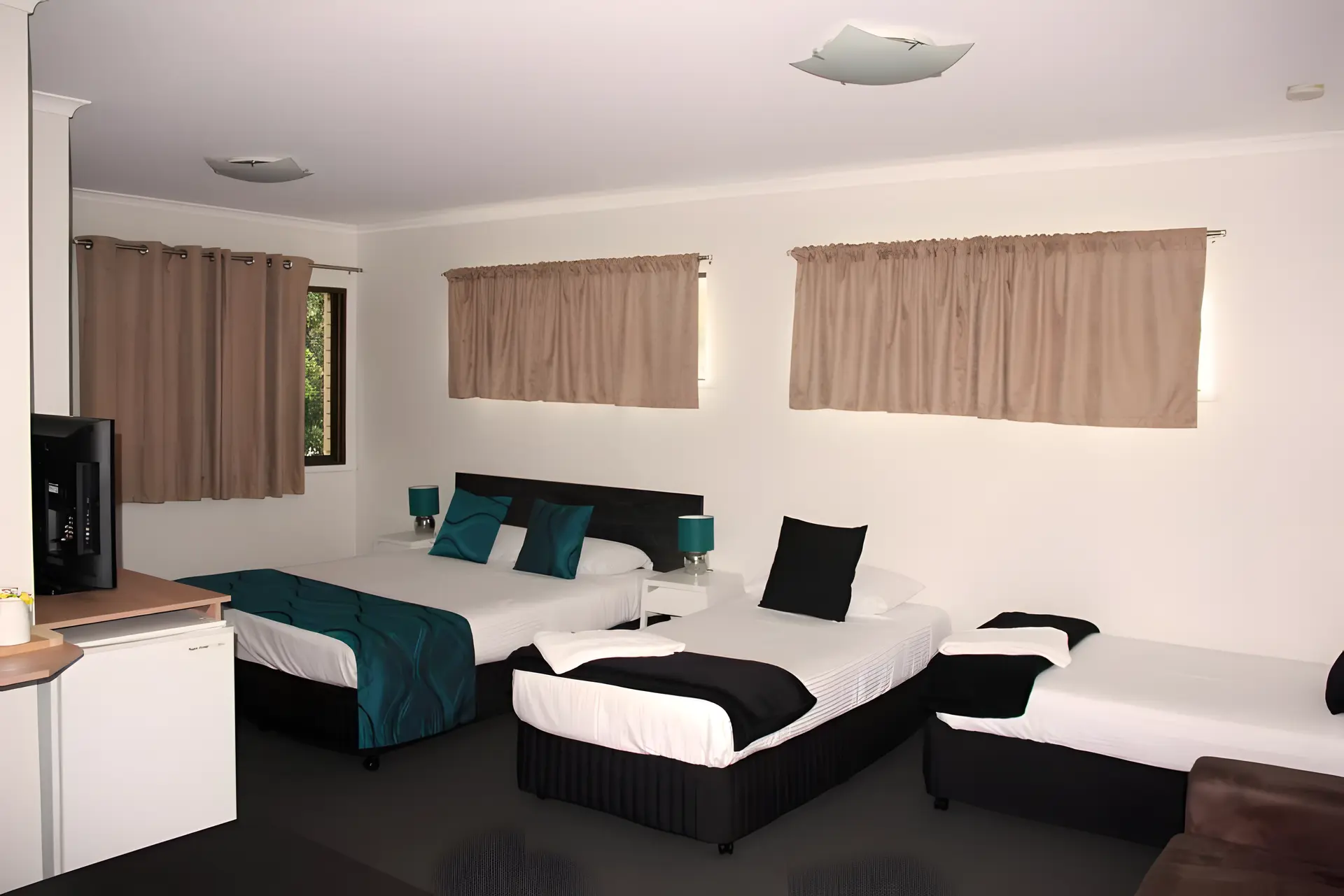 Family Room (T)