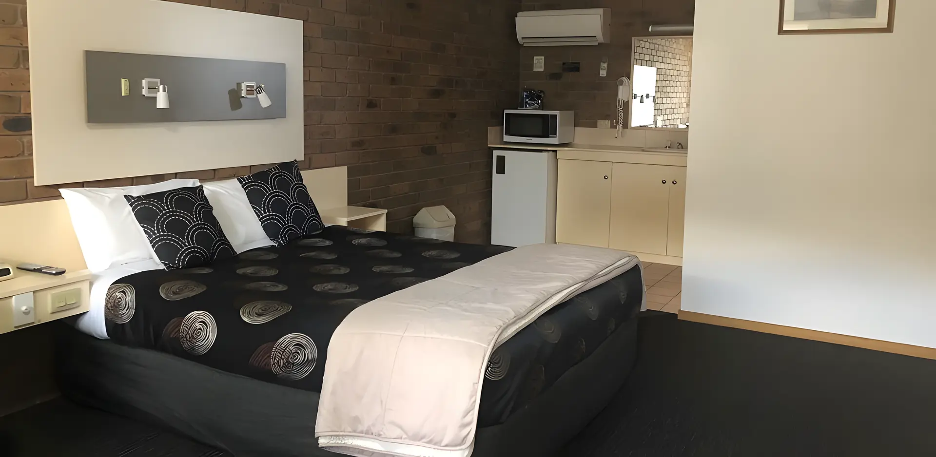 Travellers Rest Motor Inn
