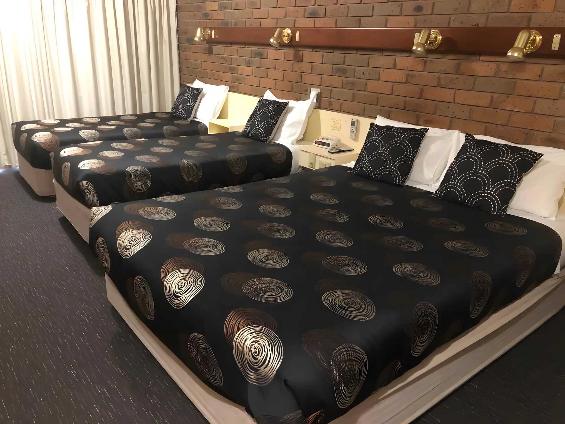 Deluxe Family Room