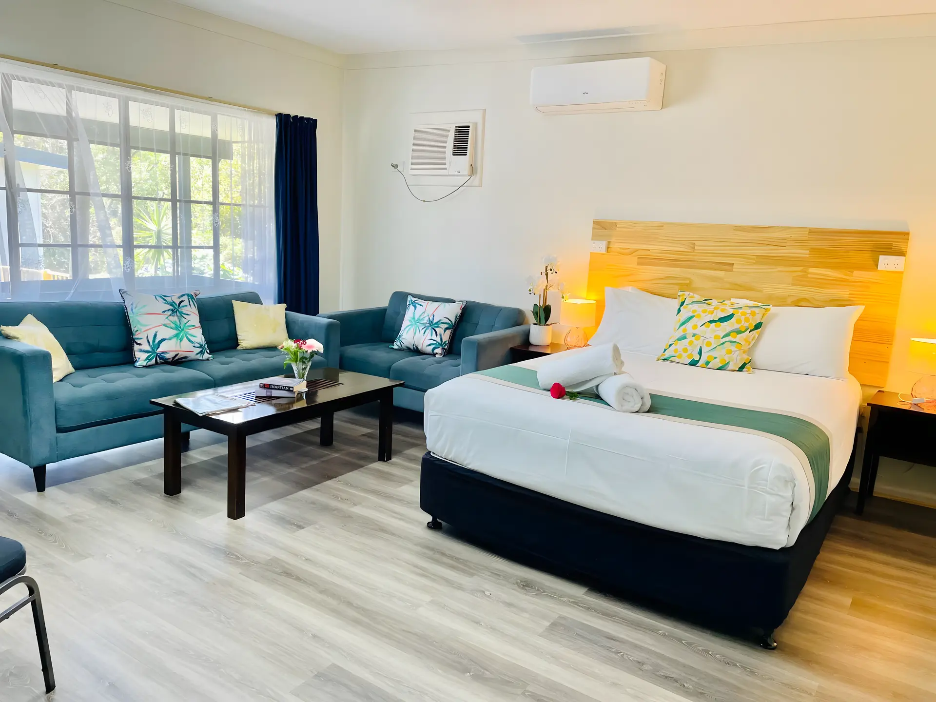 Large Queen Room