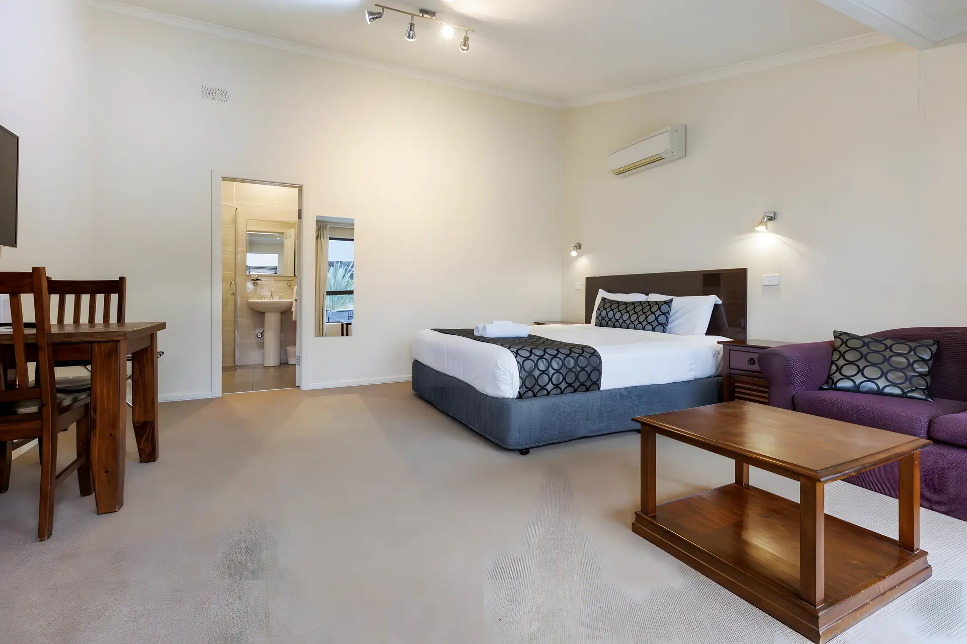 Executive King