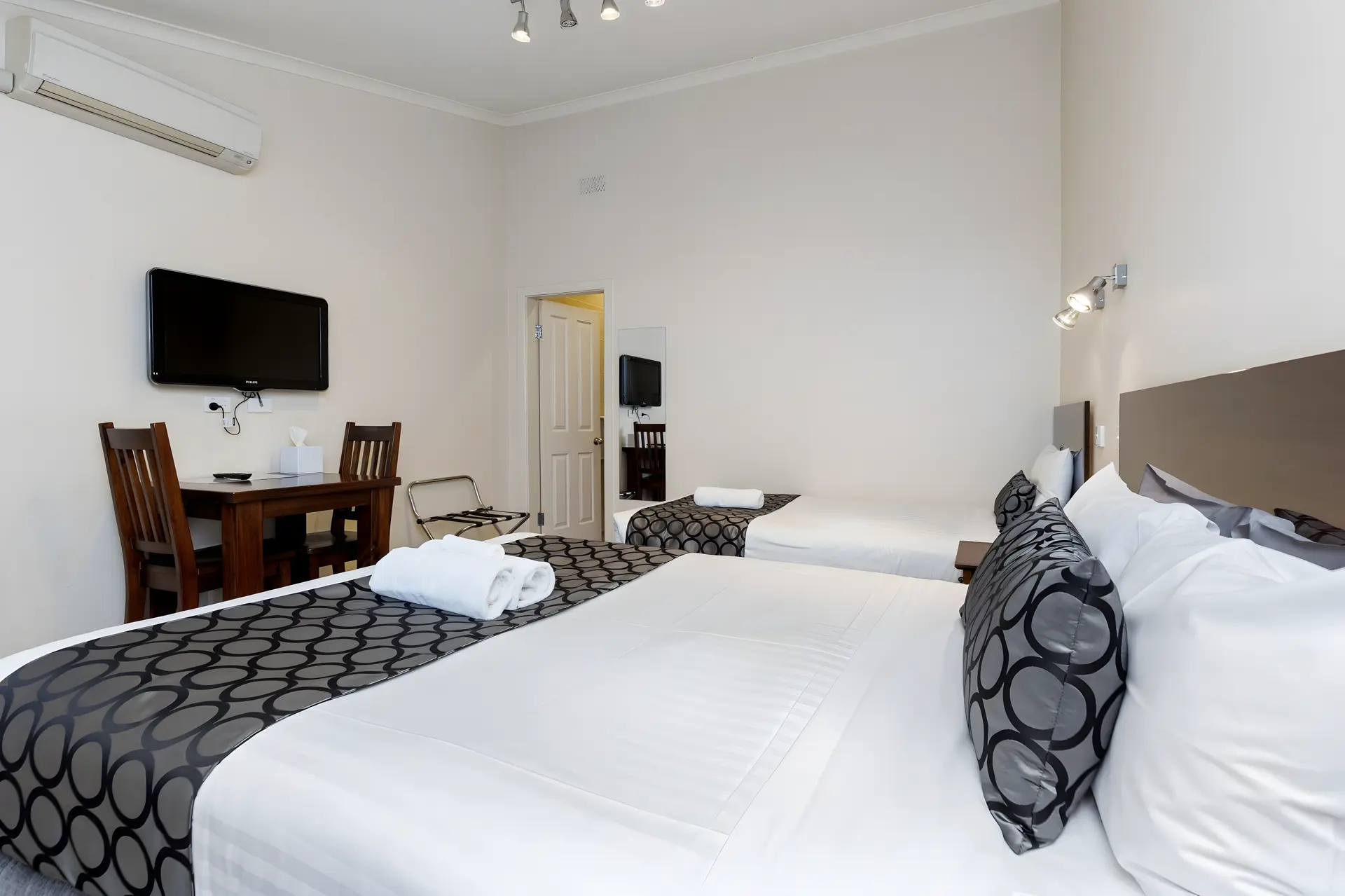 Amaroo Motel
