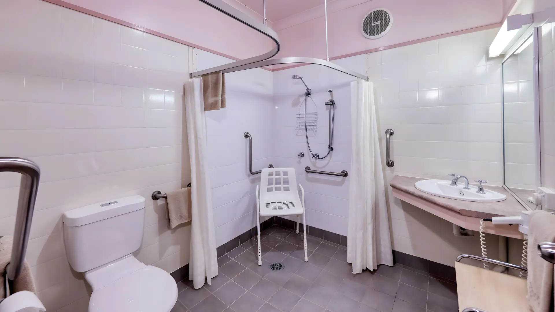 Two-Bedroom Apartment With Disabled Bathroom