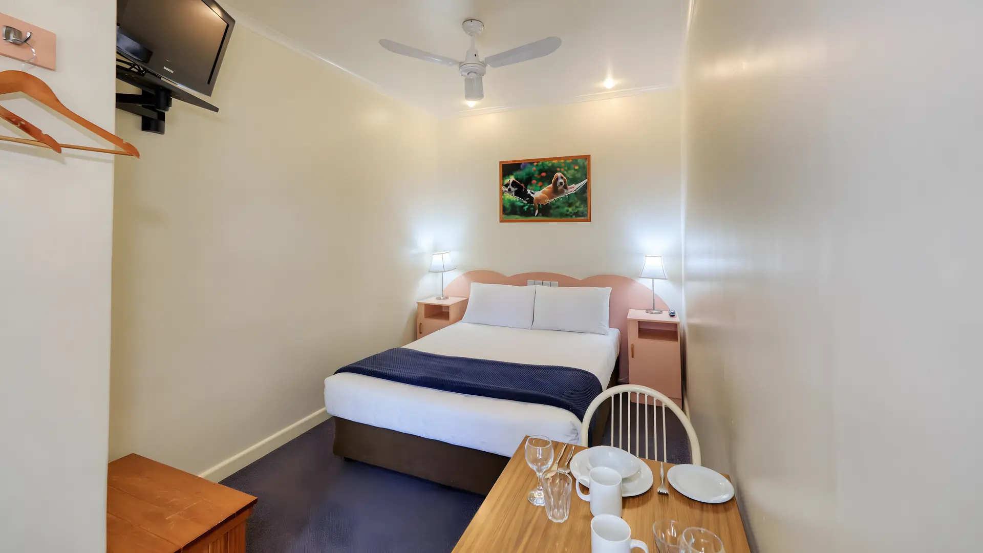Standard Queen Room
