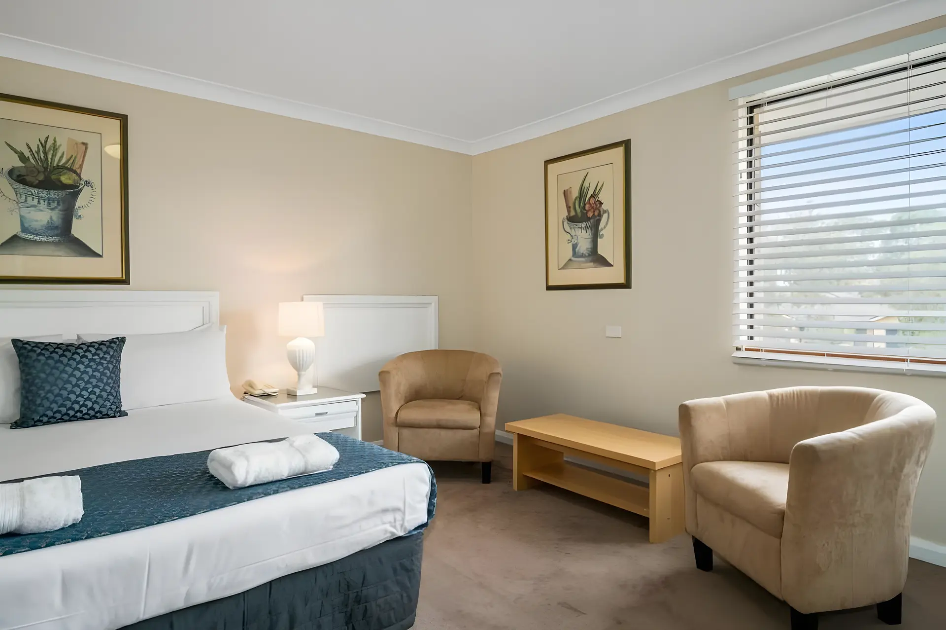 Deluxe Queen Room