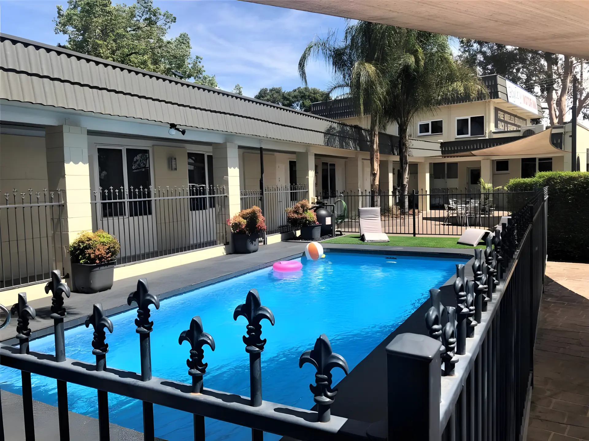 Ryley Motor Inn