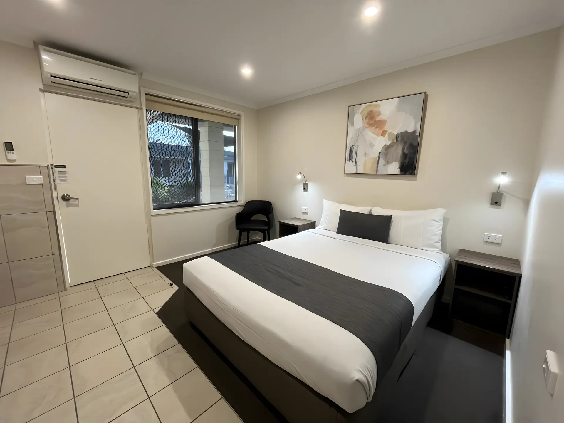 Superior Deluxe Family Room - 2