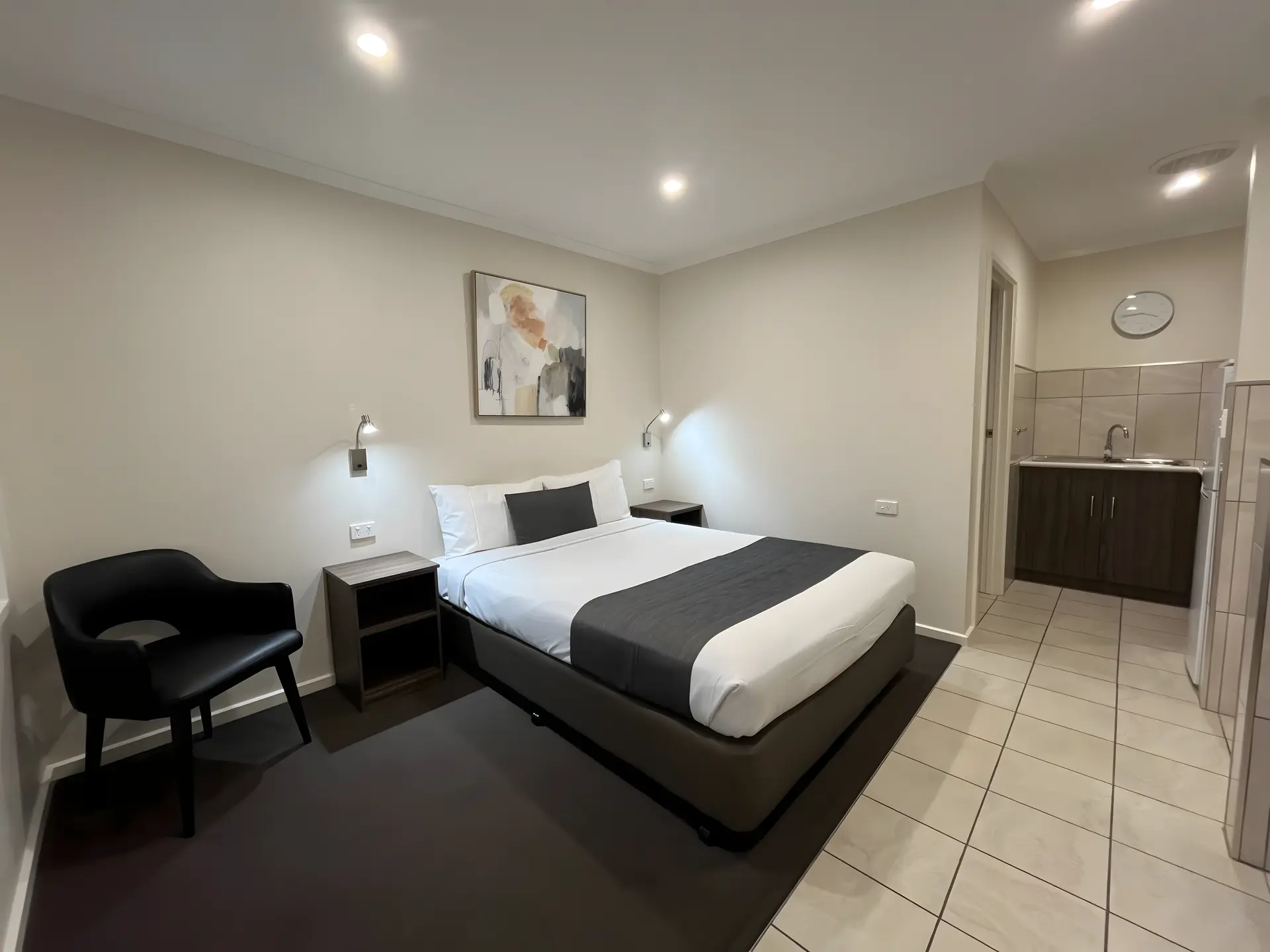 Superior Deluxe Family Room - 2