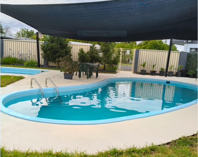 Queen and 2 single beds