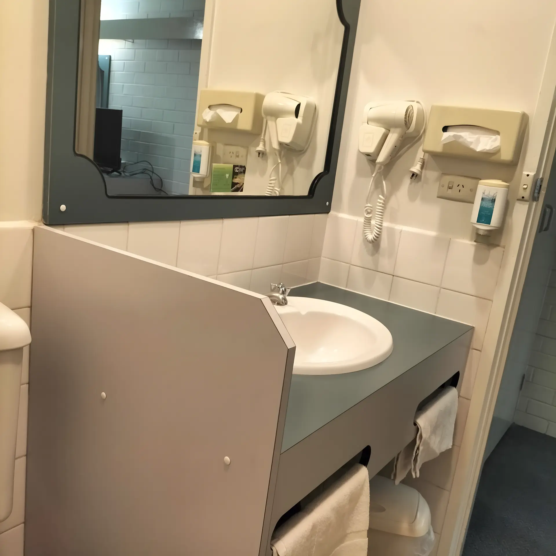Triple Single Bed Room