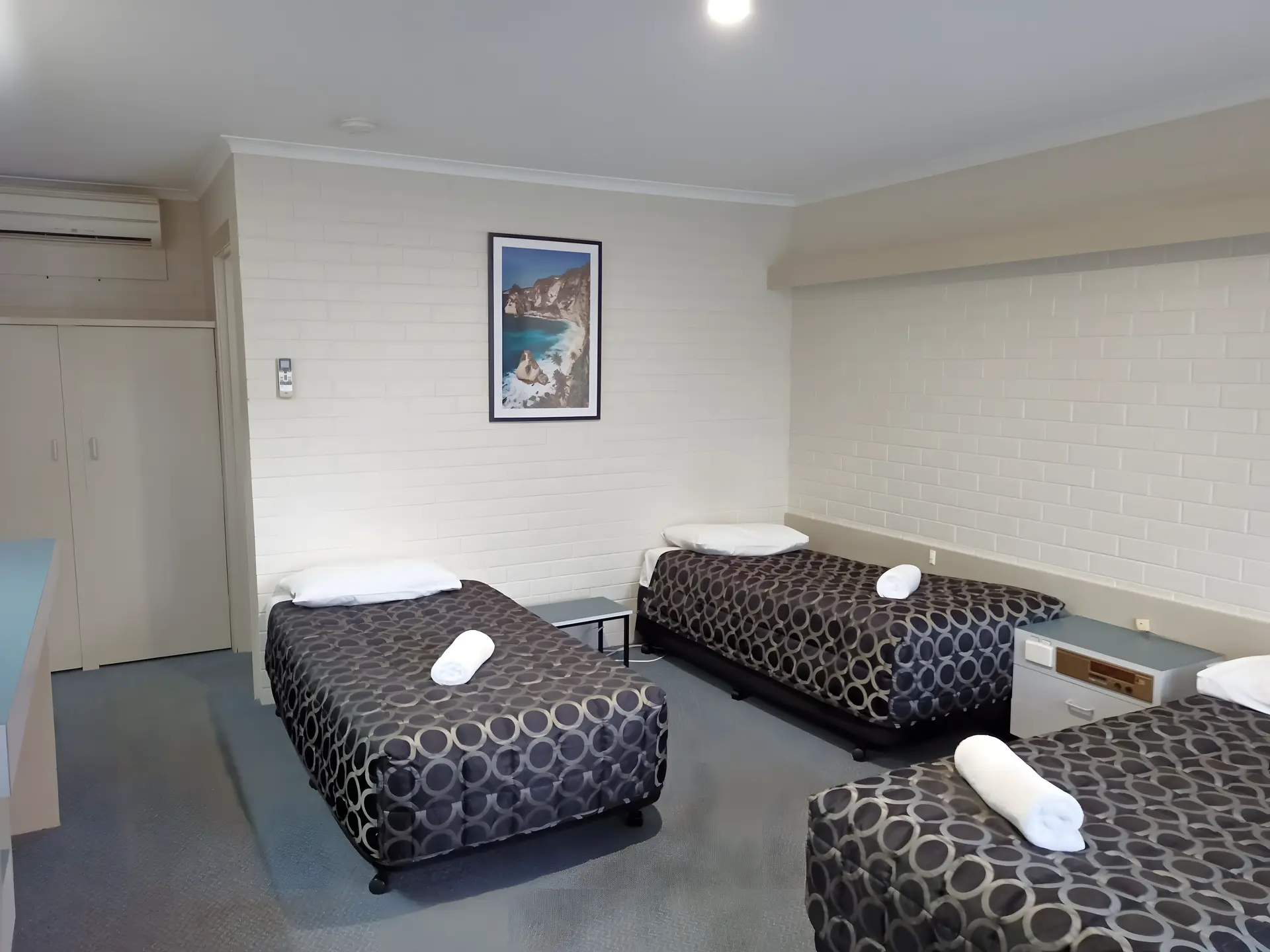 Triple Single Bed Room