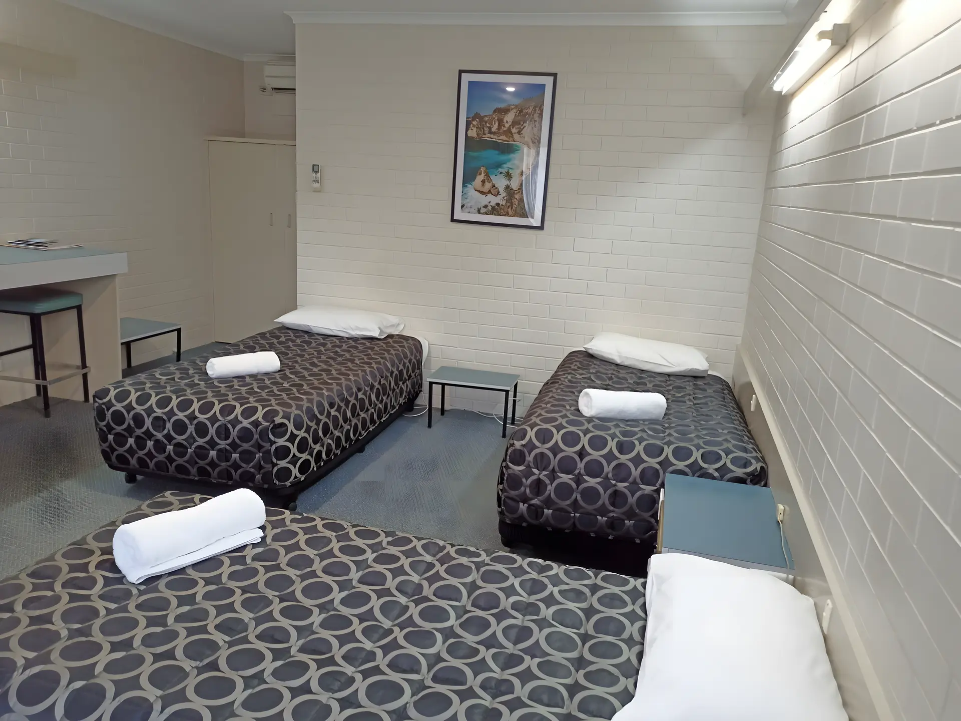 Triple Single Bed Room
