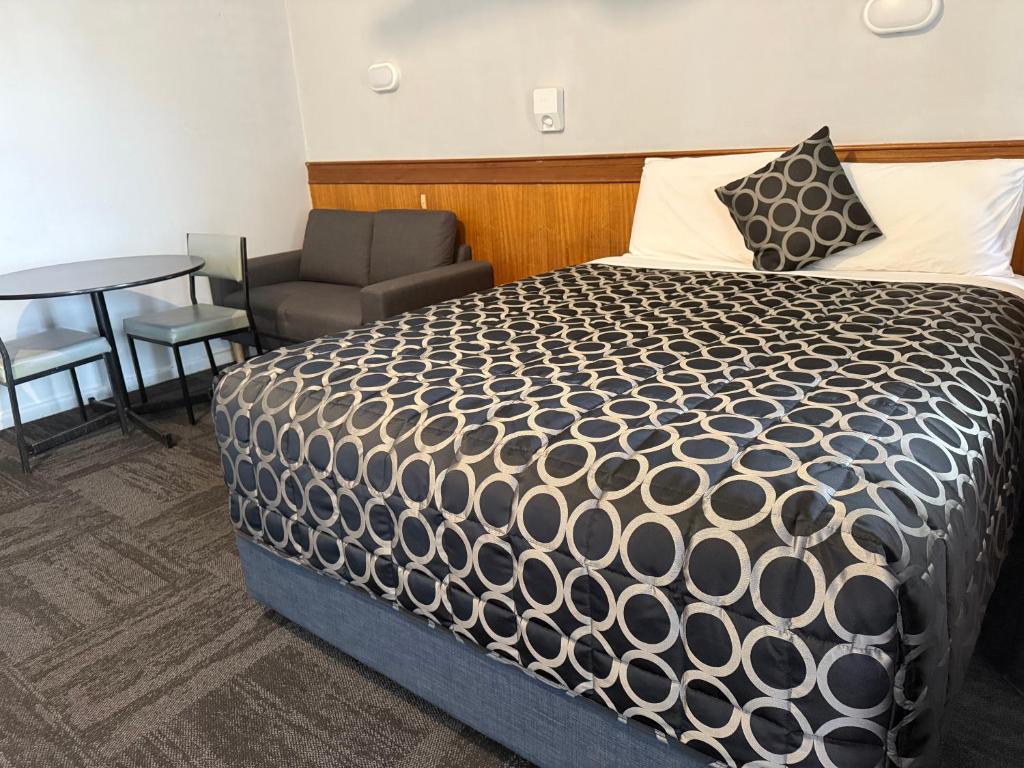 County Lodge Motor inn