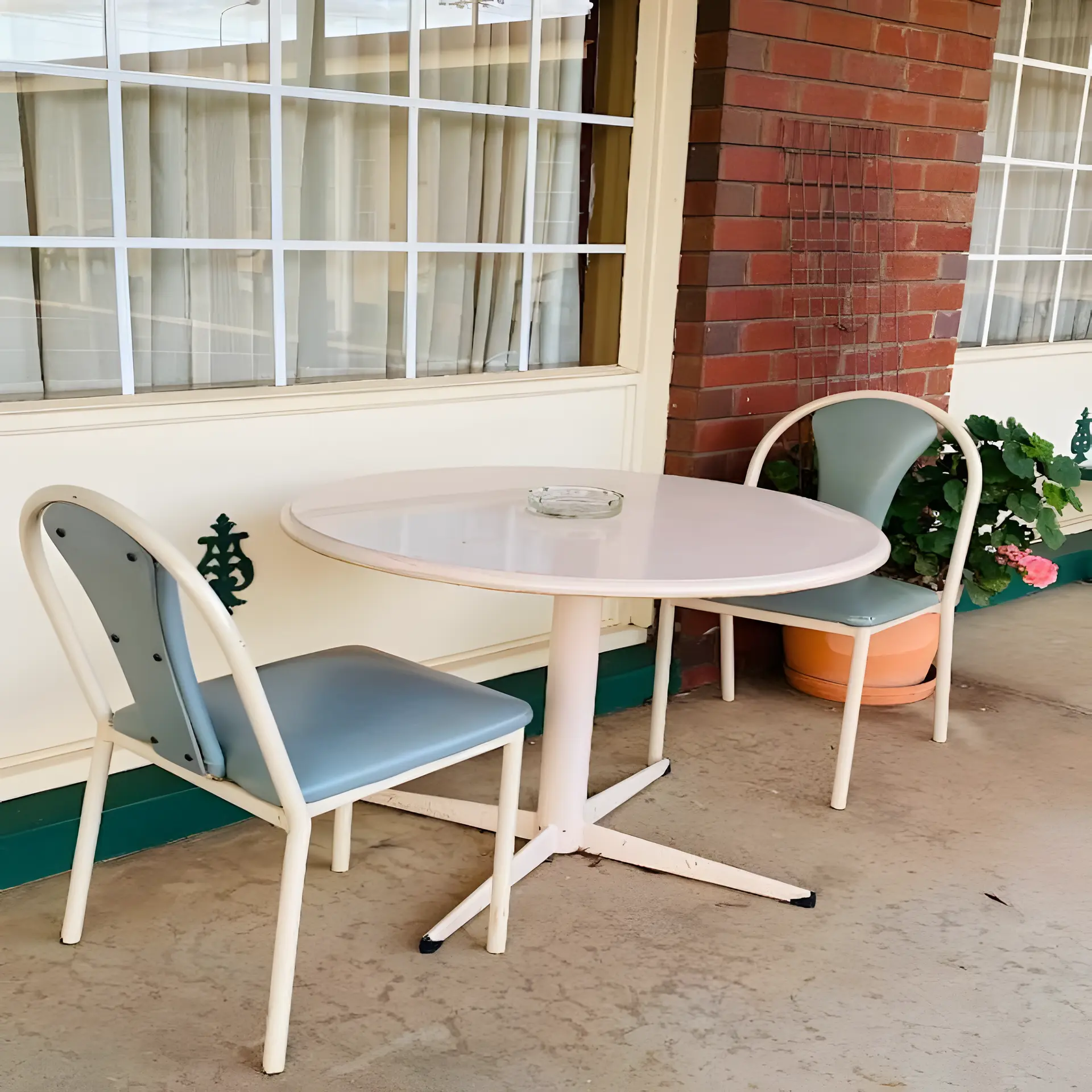 County Lodge Motor inn