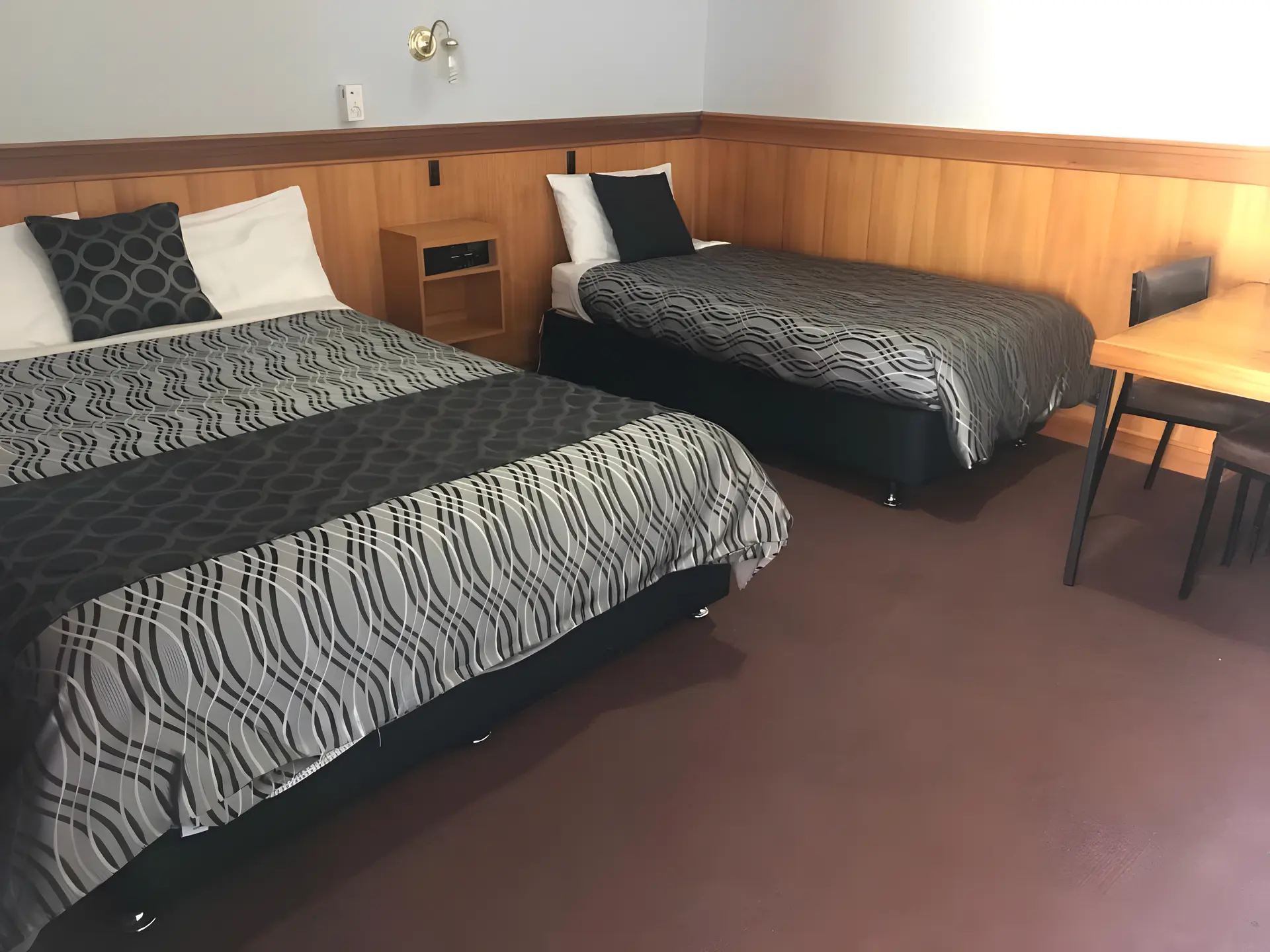 County Lodge Motor inn