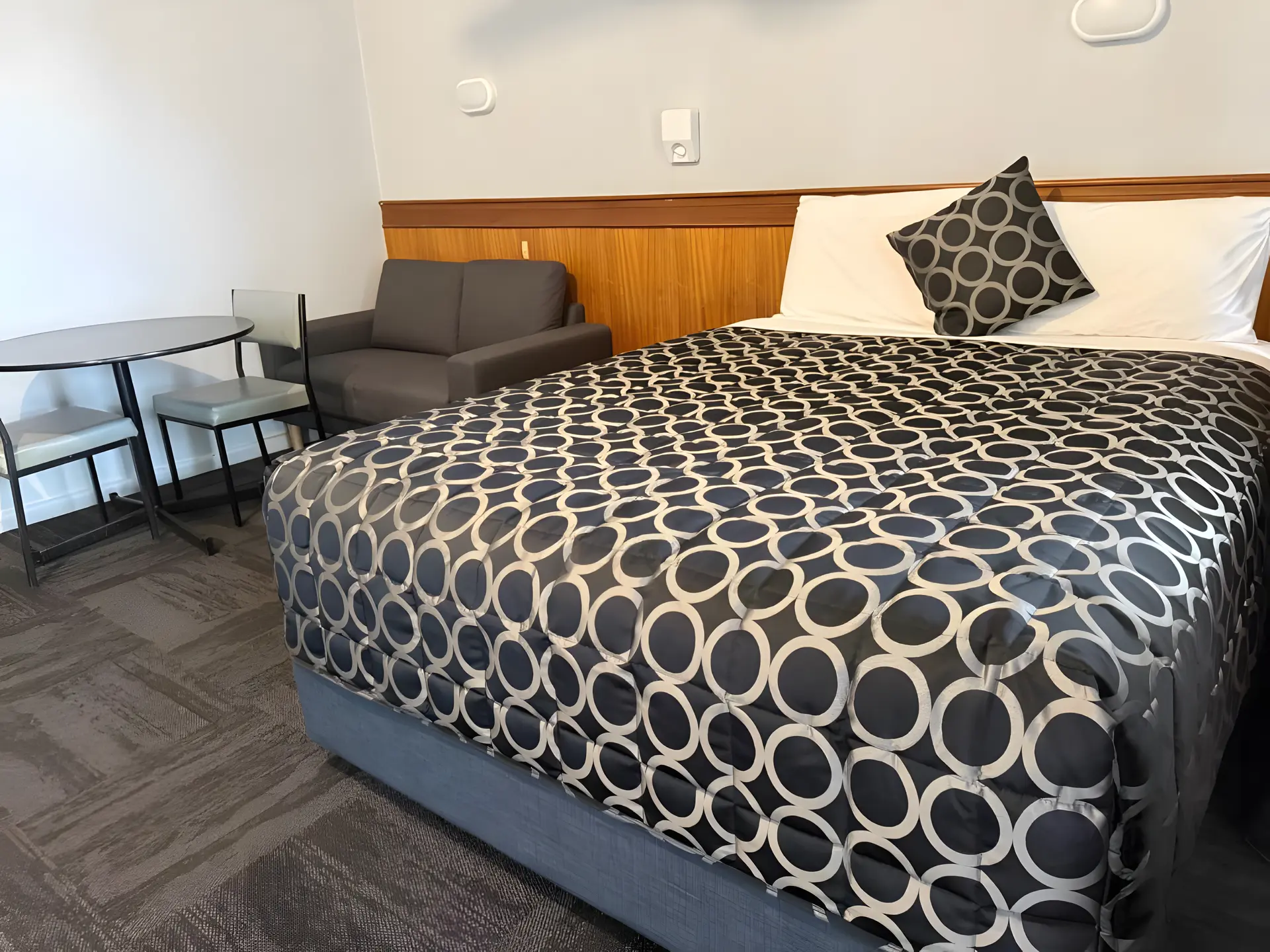 Queen Room