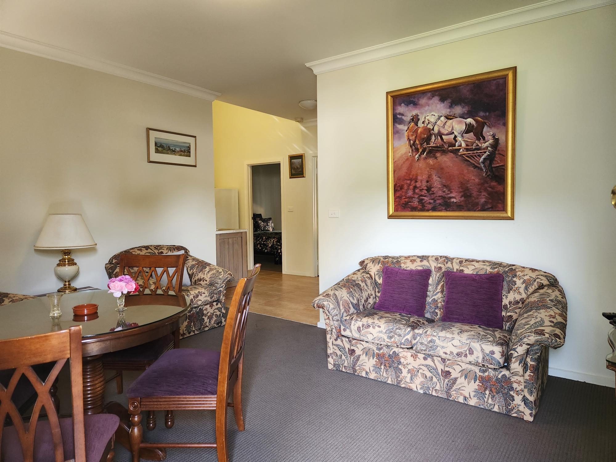 Round Yard Room