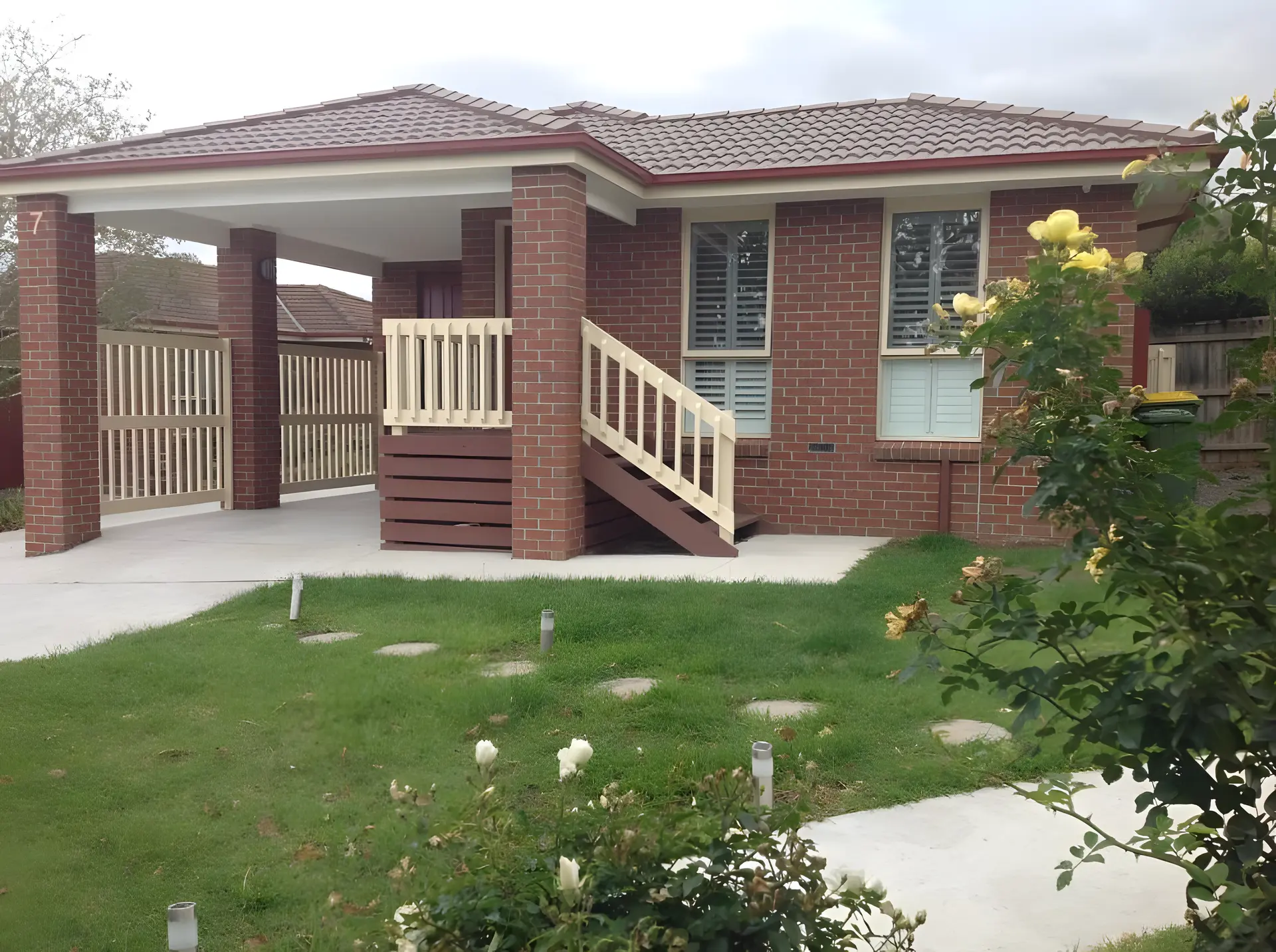 Race Course Apartments
