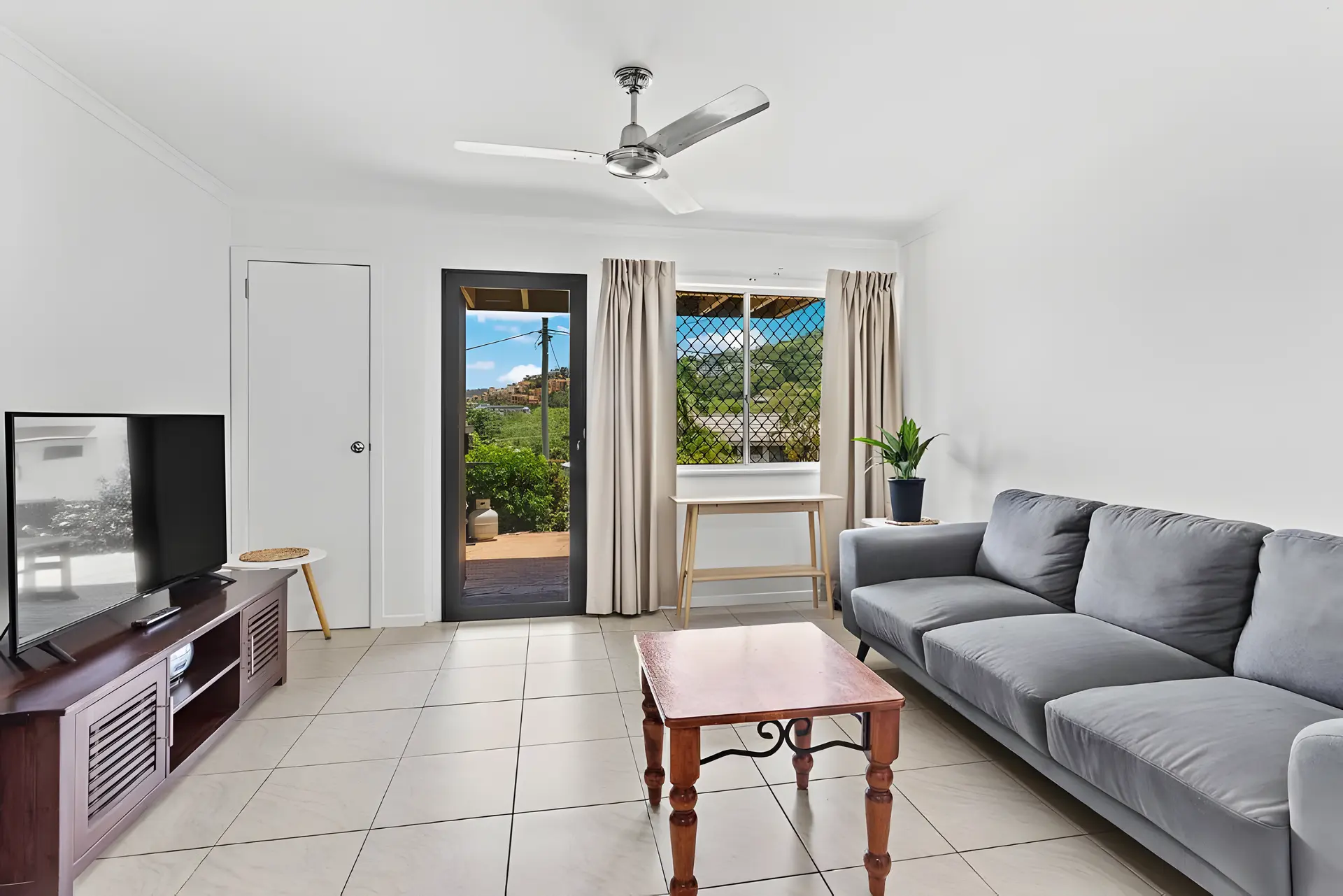Airlie Beach Lodge