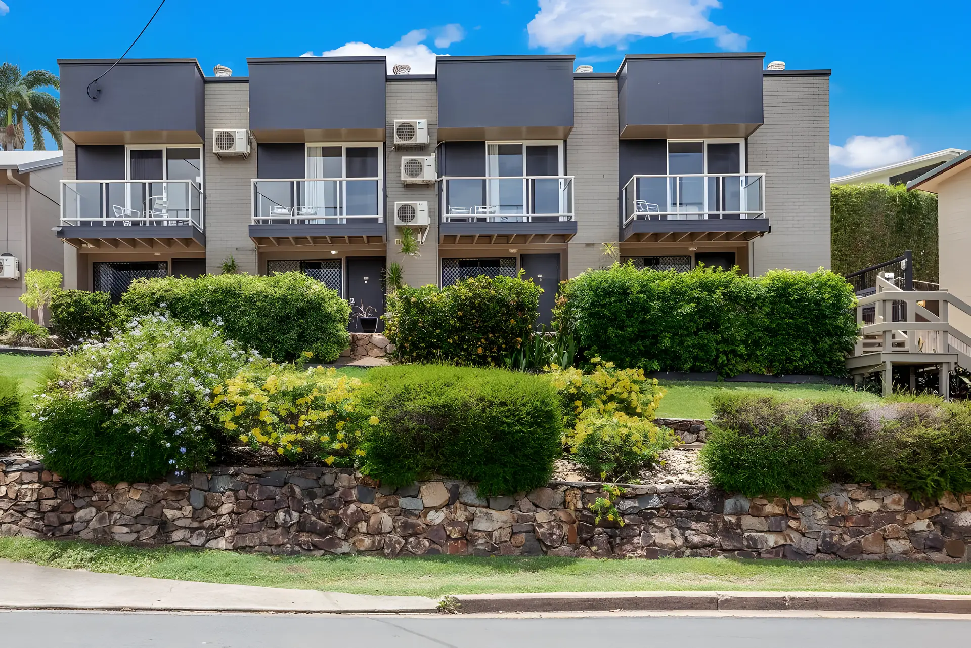 Airlie Beach Lodge