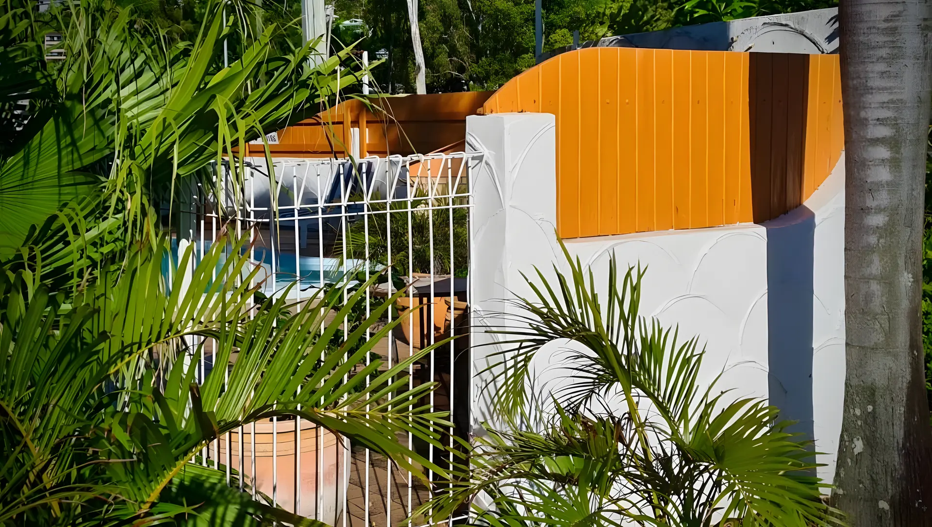 Paradise Court Holiday Units