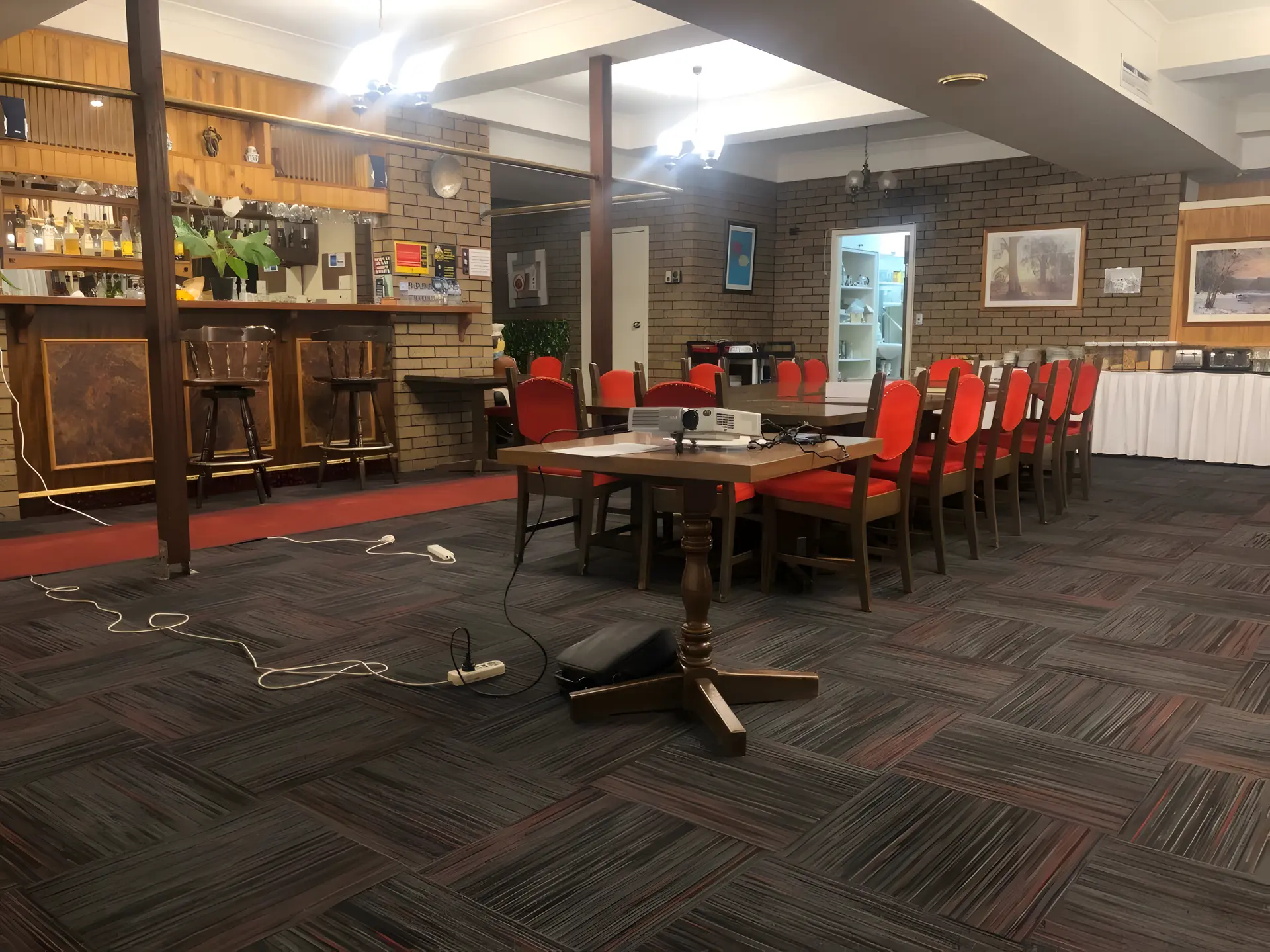 Albury Burvale Motor Inn