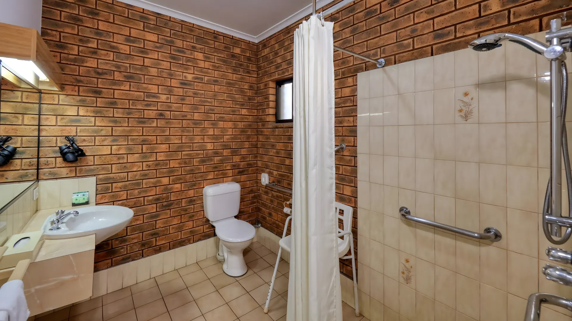 Twin Room With Disability Access