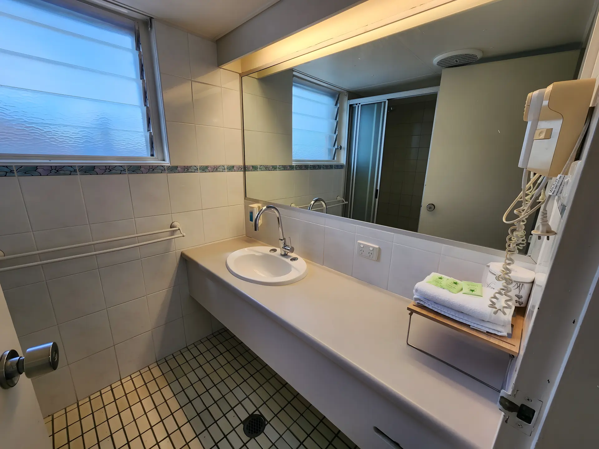 Economy Twin Room