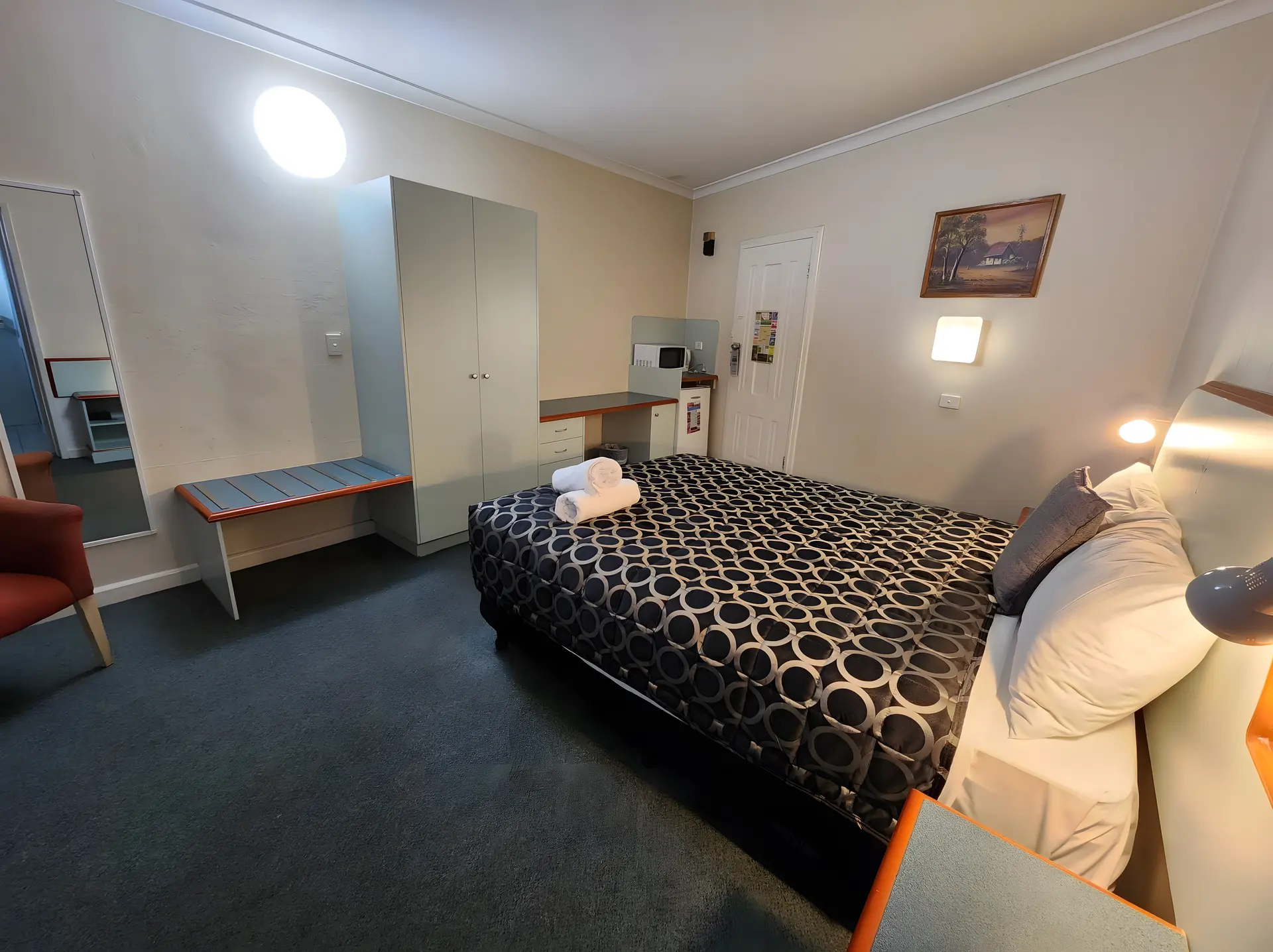 Deluxe Queen Room