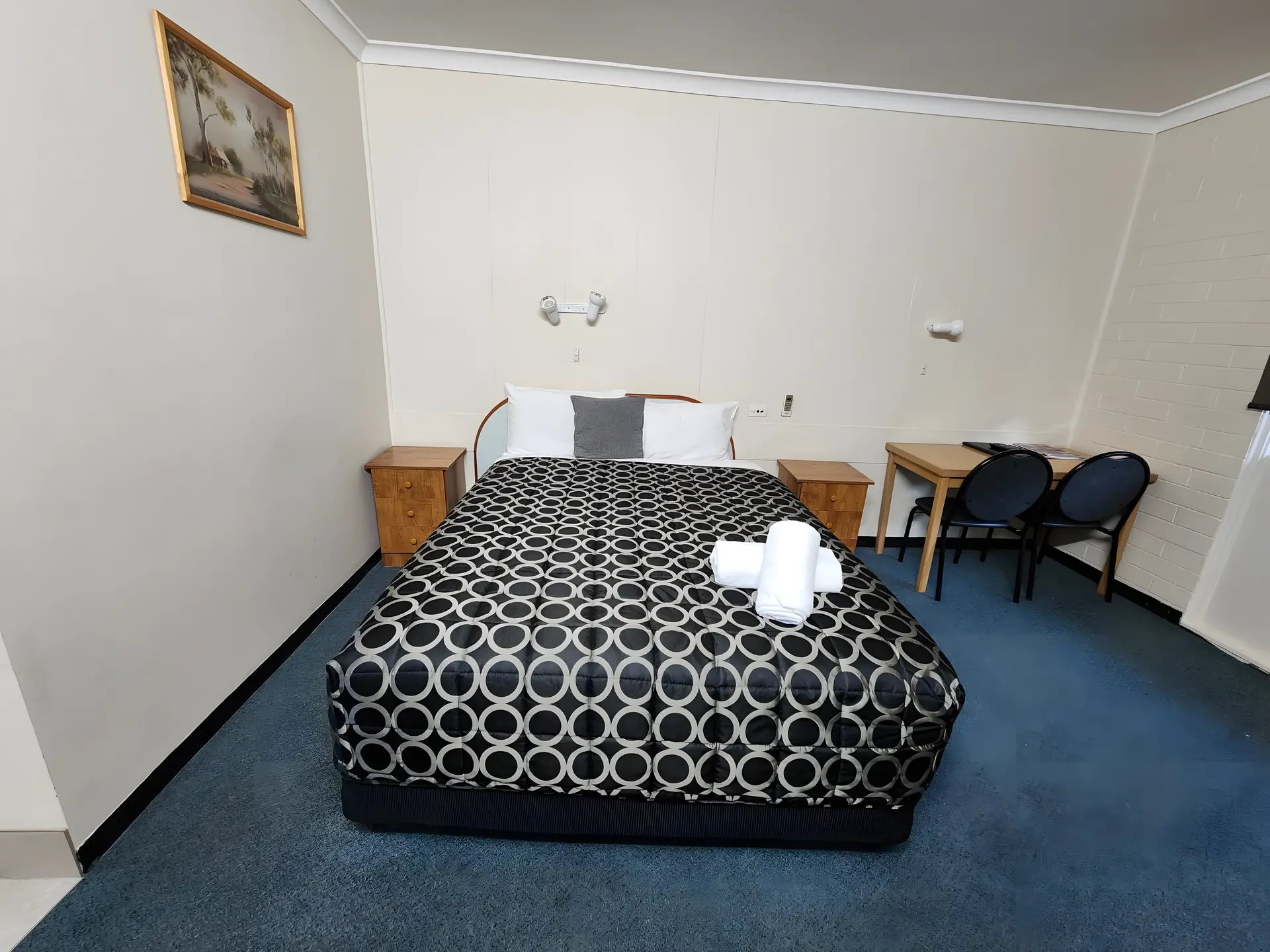 The Hume Inn Motel