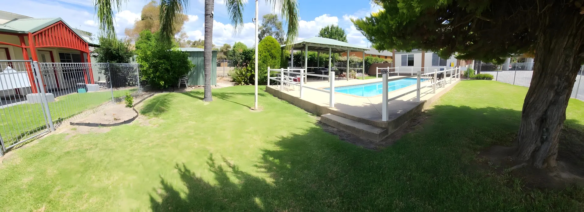 The Hume Inn Motel