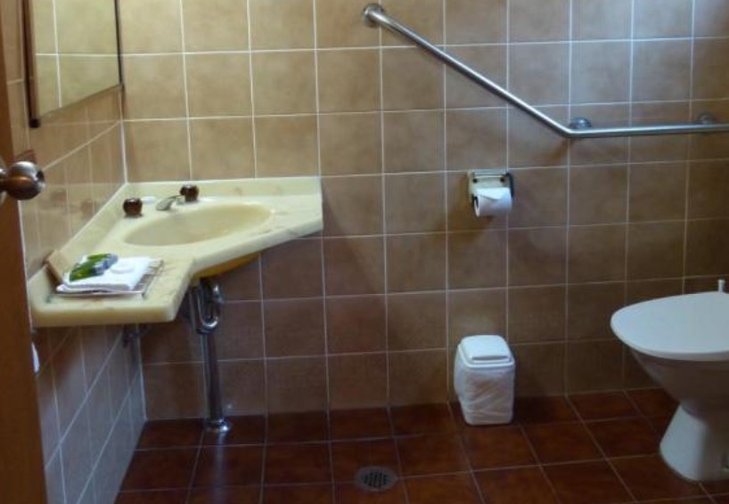 Accessible Studio, 1 Queen, 1 Single Bed