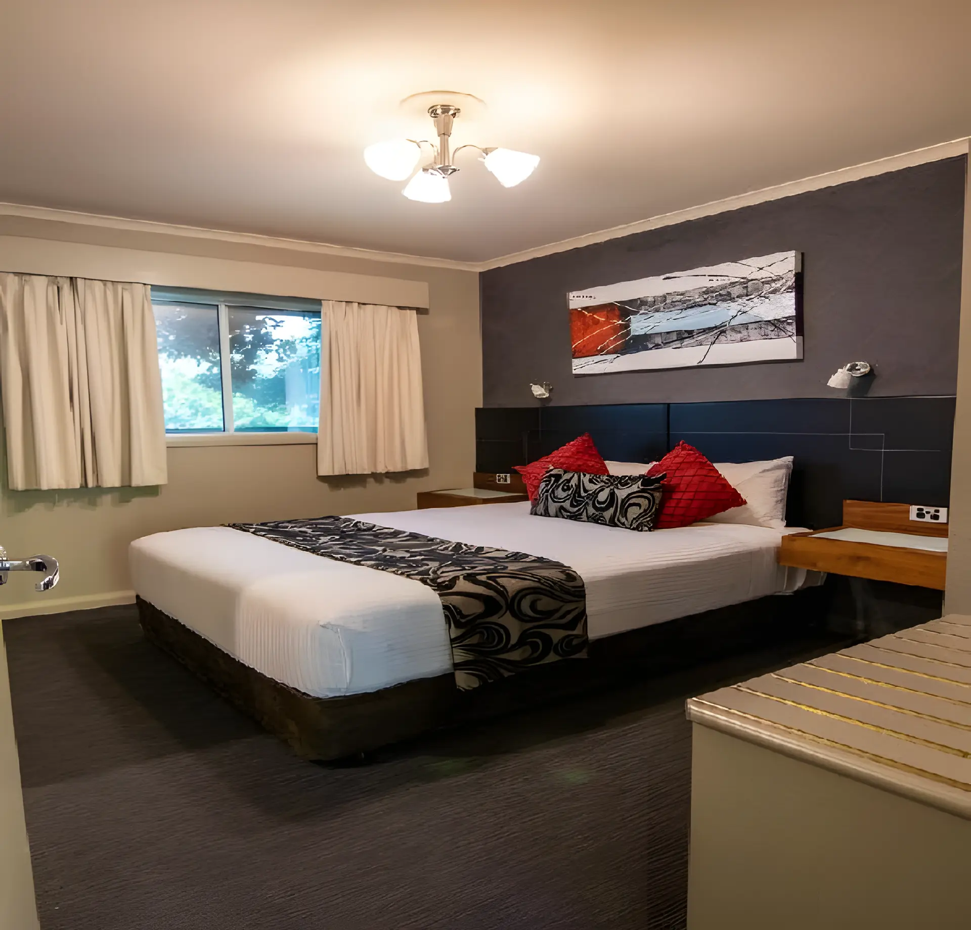 Deluxe Spa Suite