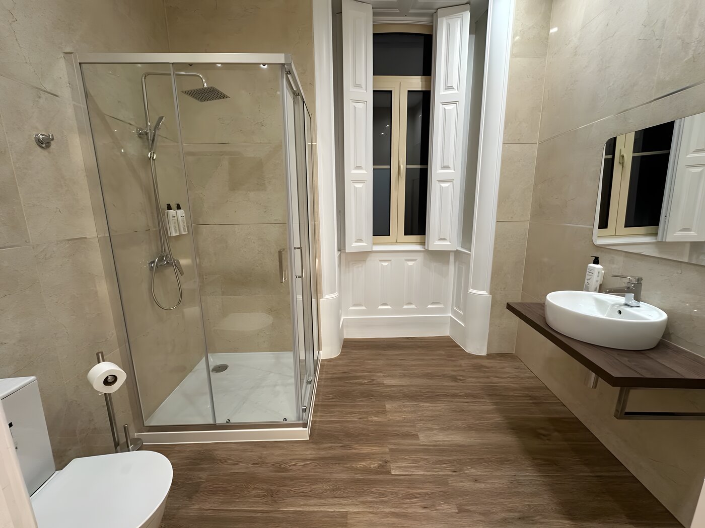 Double Room With Private Bathroom