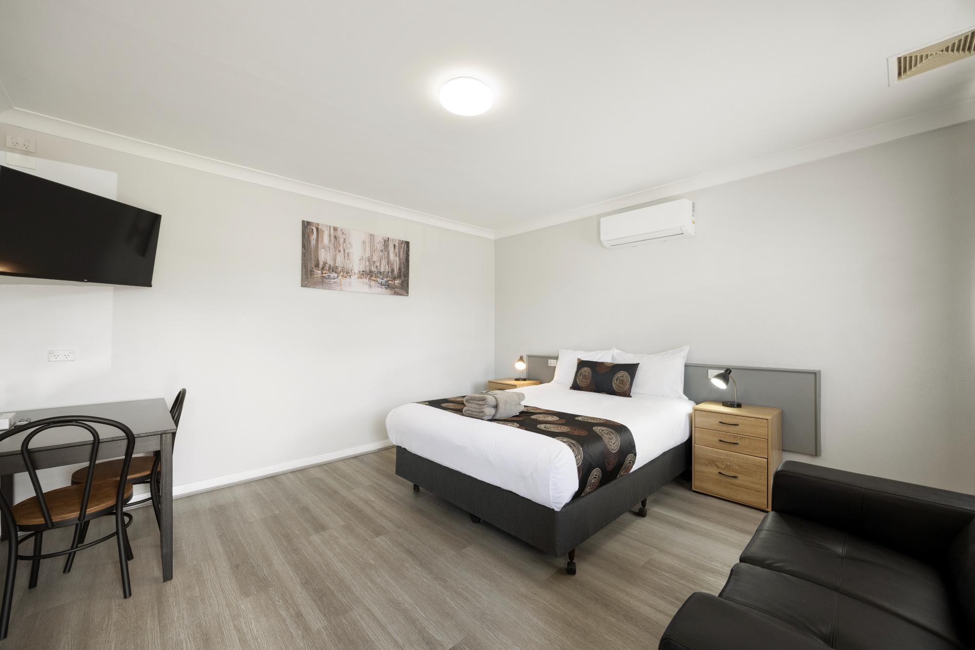 Executive Queen Room