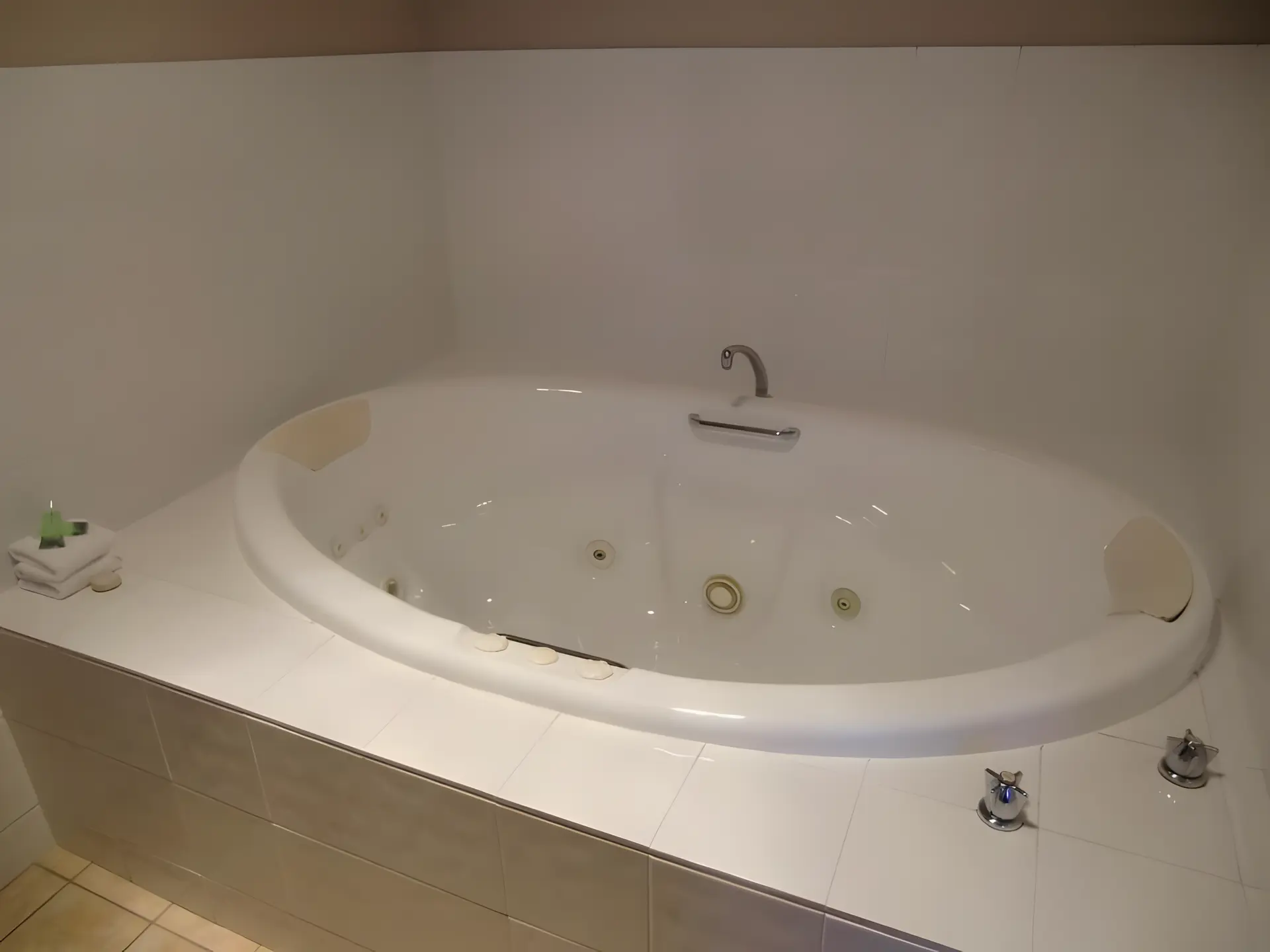 Deluxe Spa Room