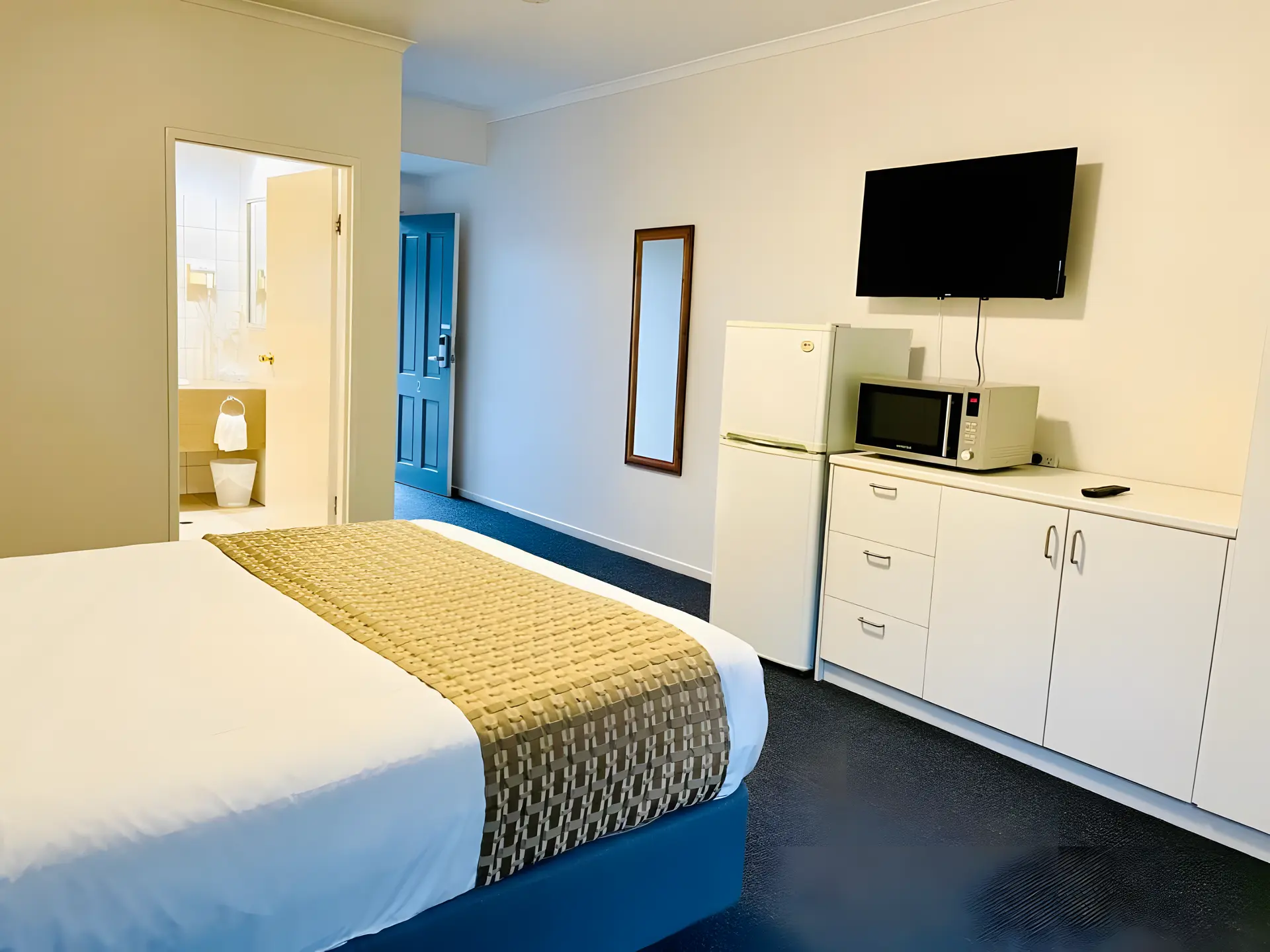 Queen Room - Non Smoking/Ground Floor