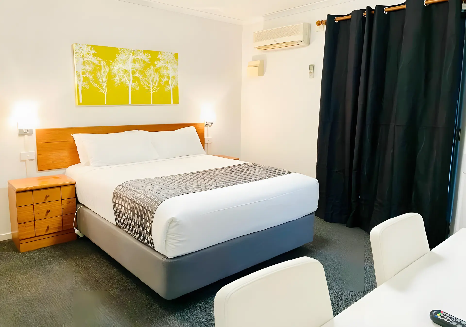 Queen Room - Non Smoking/Ground Floor