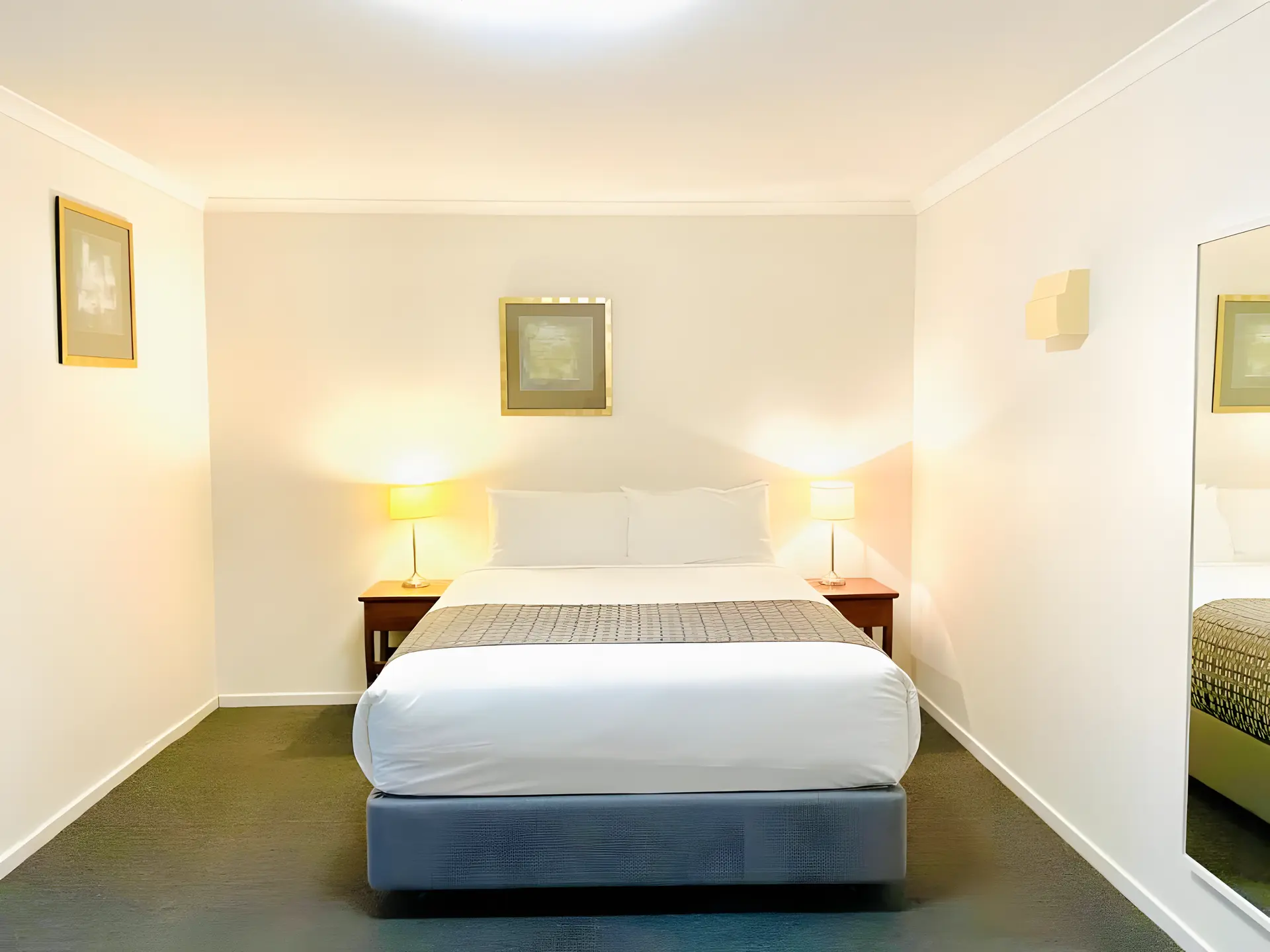 Deluxe Queen Studio With Kitchenette, Ground Floor – Non-smoking